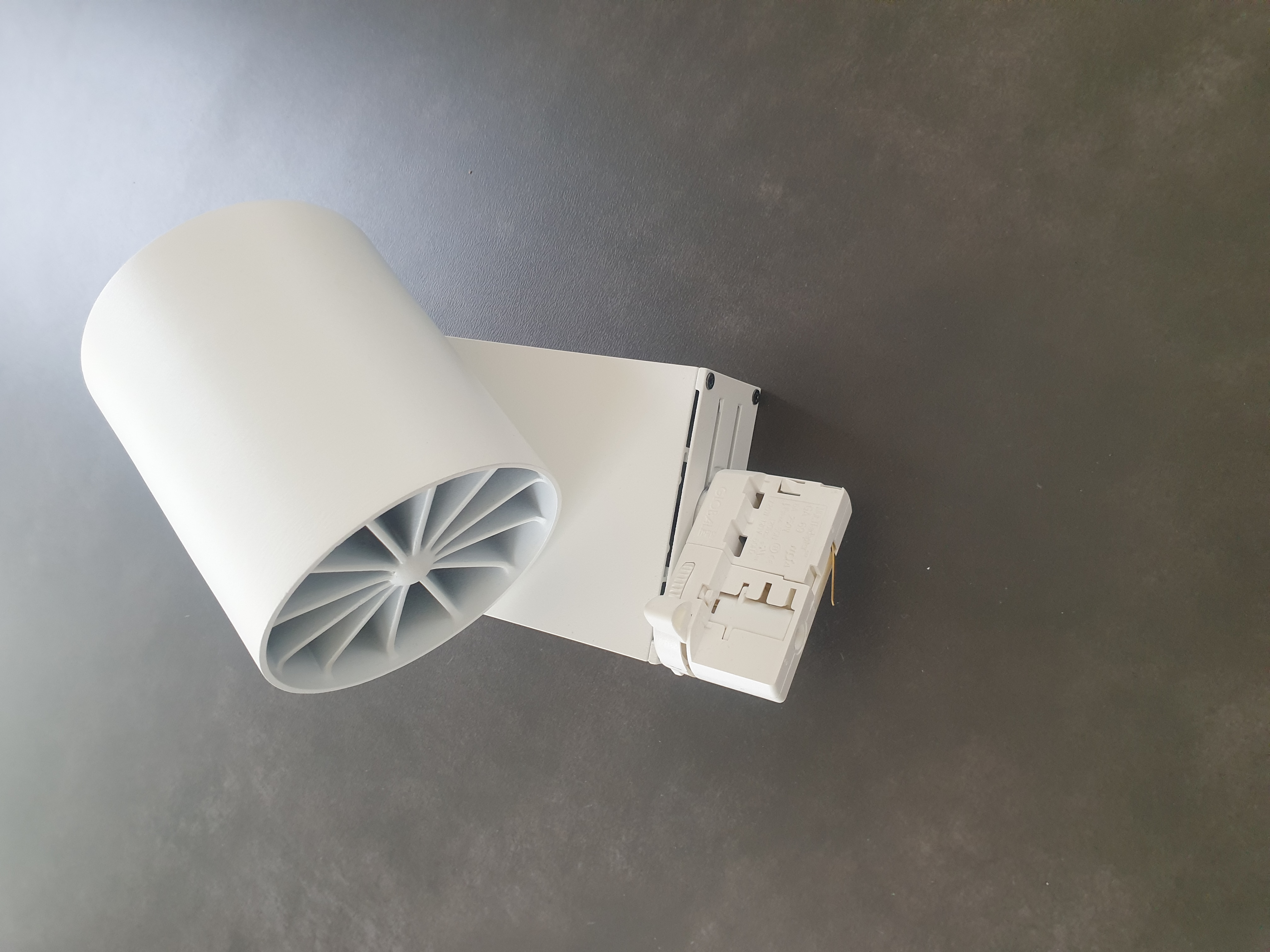 SELT / SOLD - LTS LED brautar ljóskastari 4
