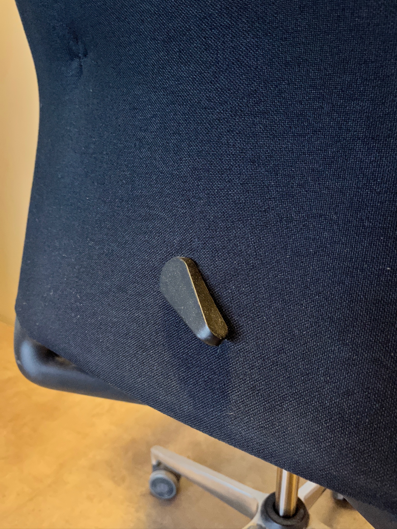 SELT / SOLD Vitra skrifstofustóll frá Pennanum 6