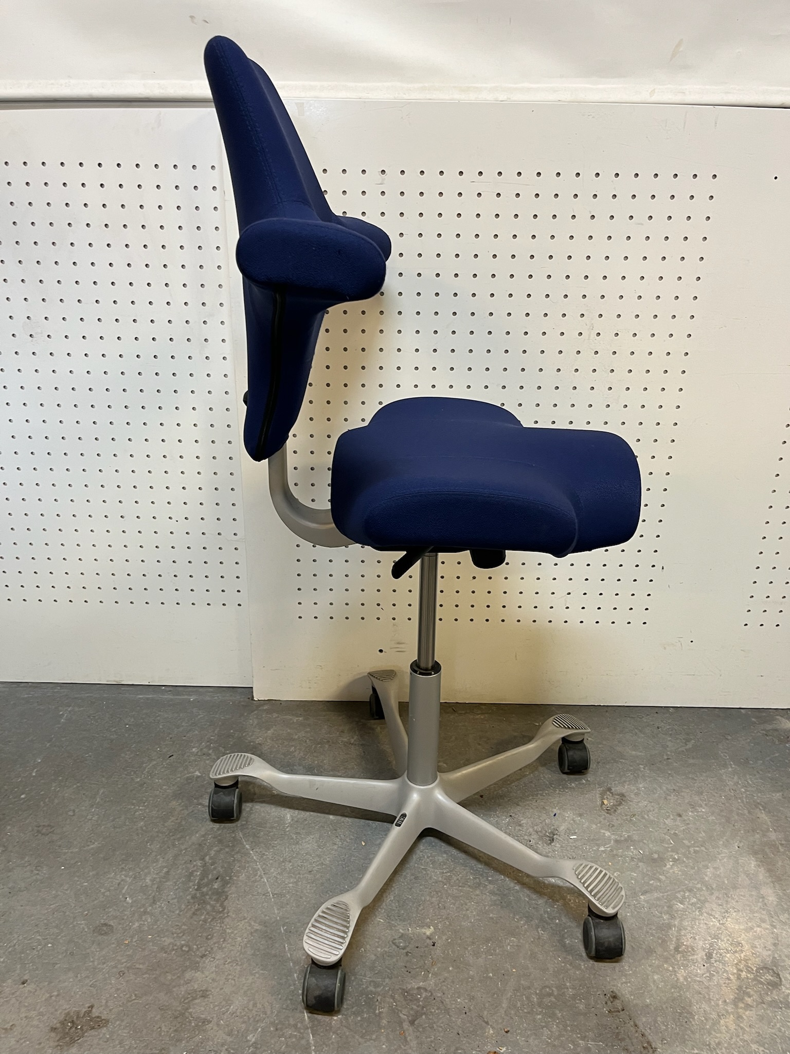 SELT / SOLD Håg Capisco 8106 stuðningsstóll frá E.G. skriftofuhúsgögn 2