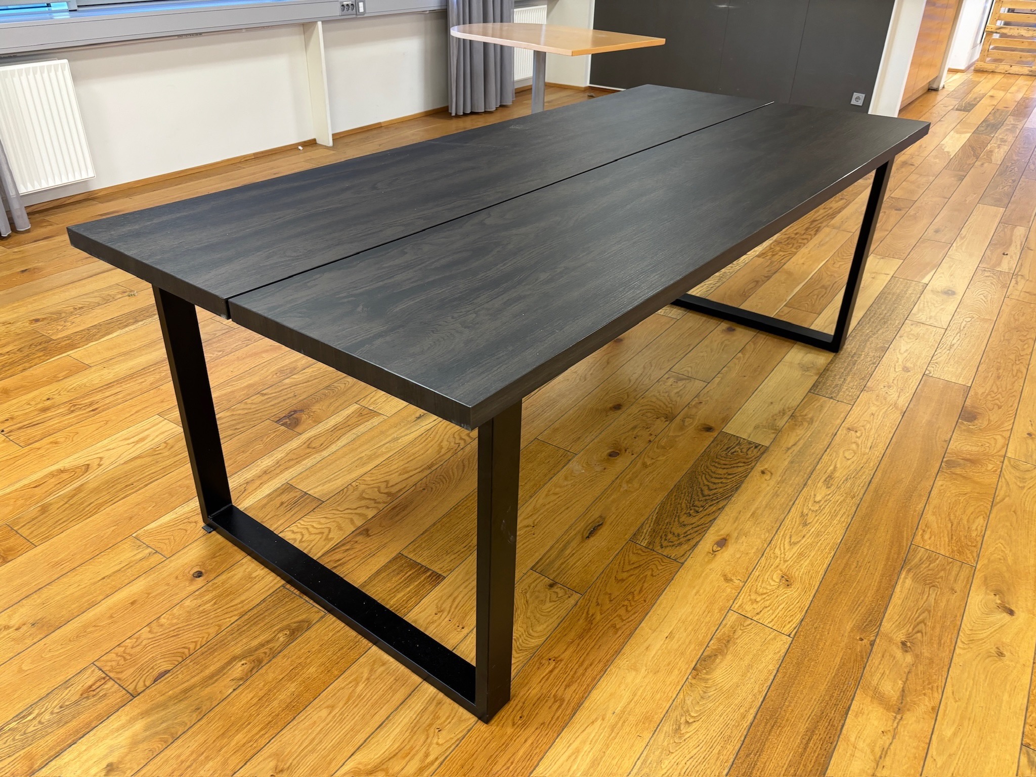 SELT / SOLD Tranebo borðstofuborð frá IKEA, 220 x 101 x H76 sm.