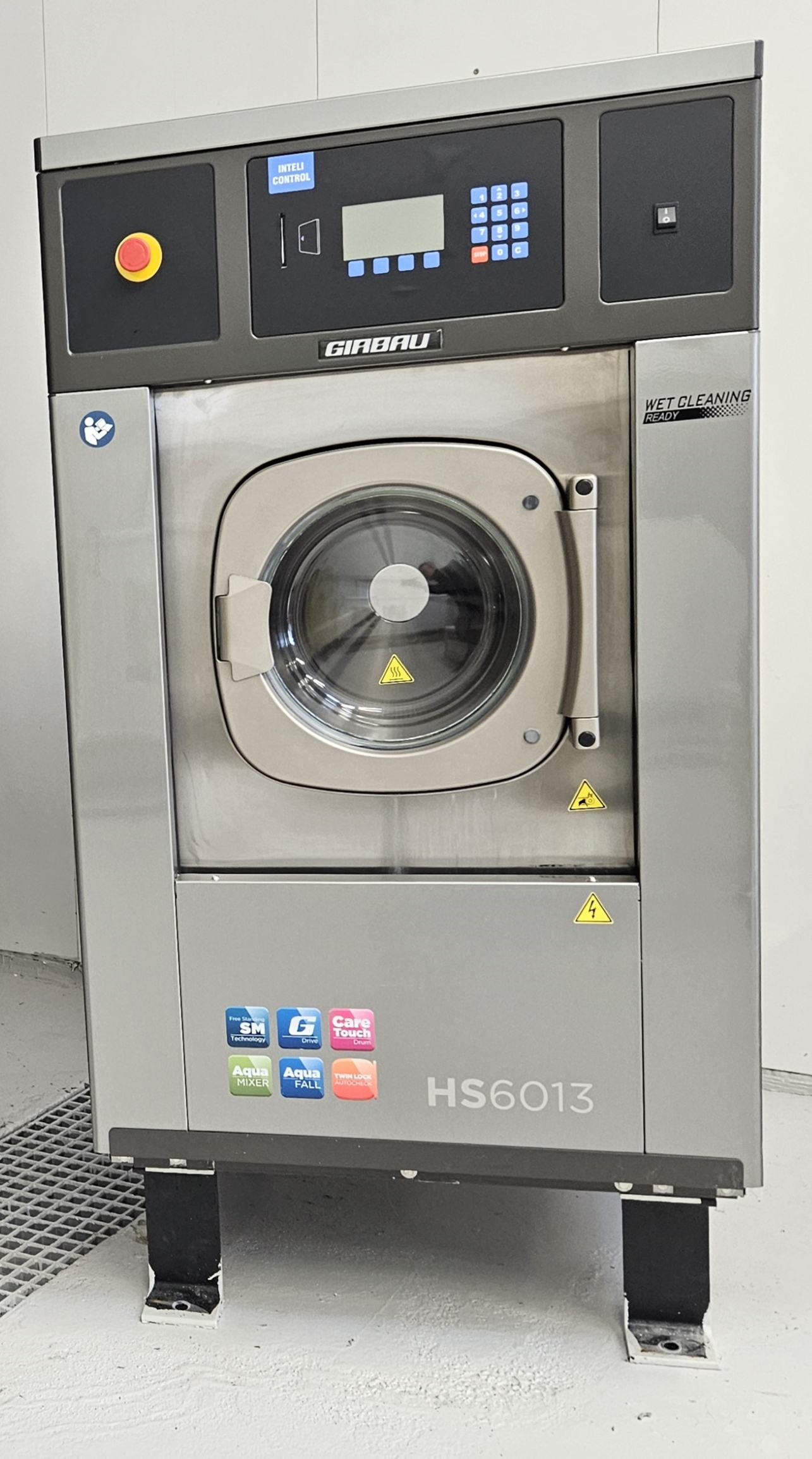 SELT / SOLD - Iðnaðarþvottavél - Girbau HS6013