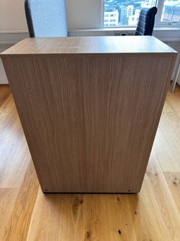 SELT / SOLD Fansa turnskápur með læsingu frá Pennanum 5