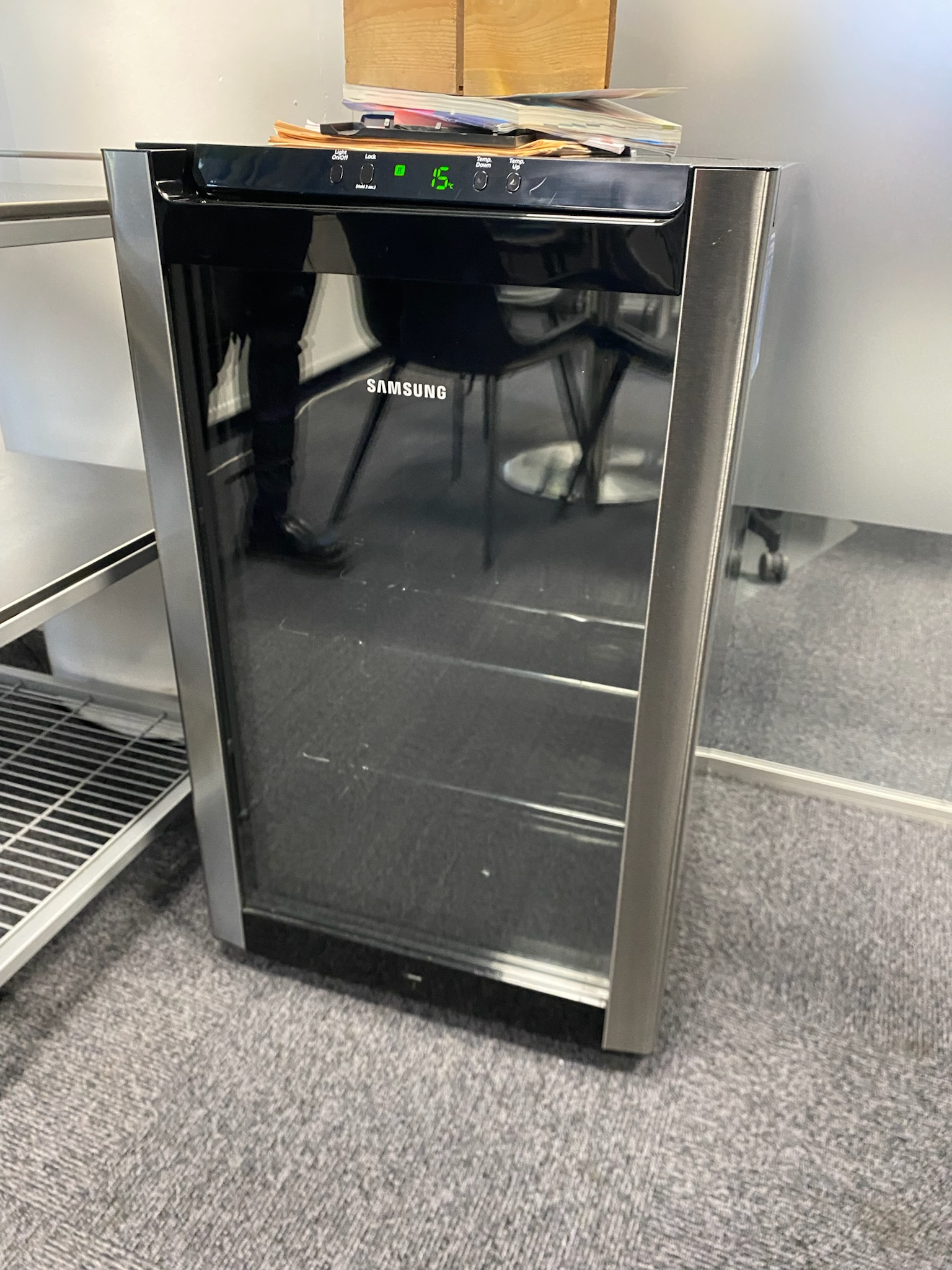 SELT / SOLD samsung vínkælir