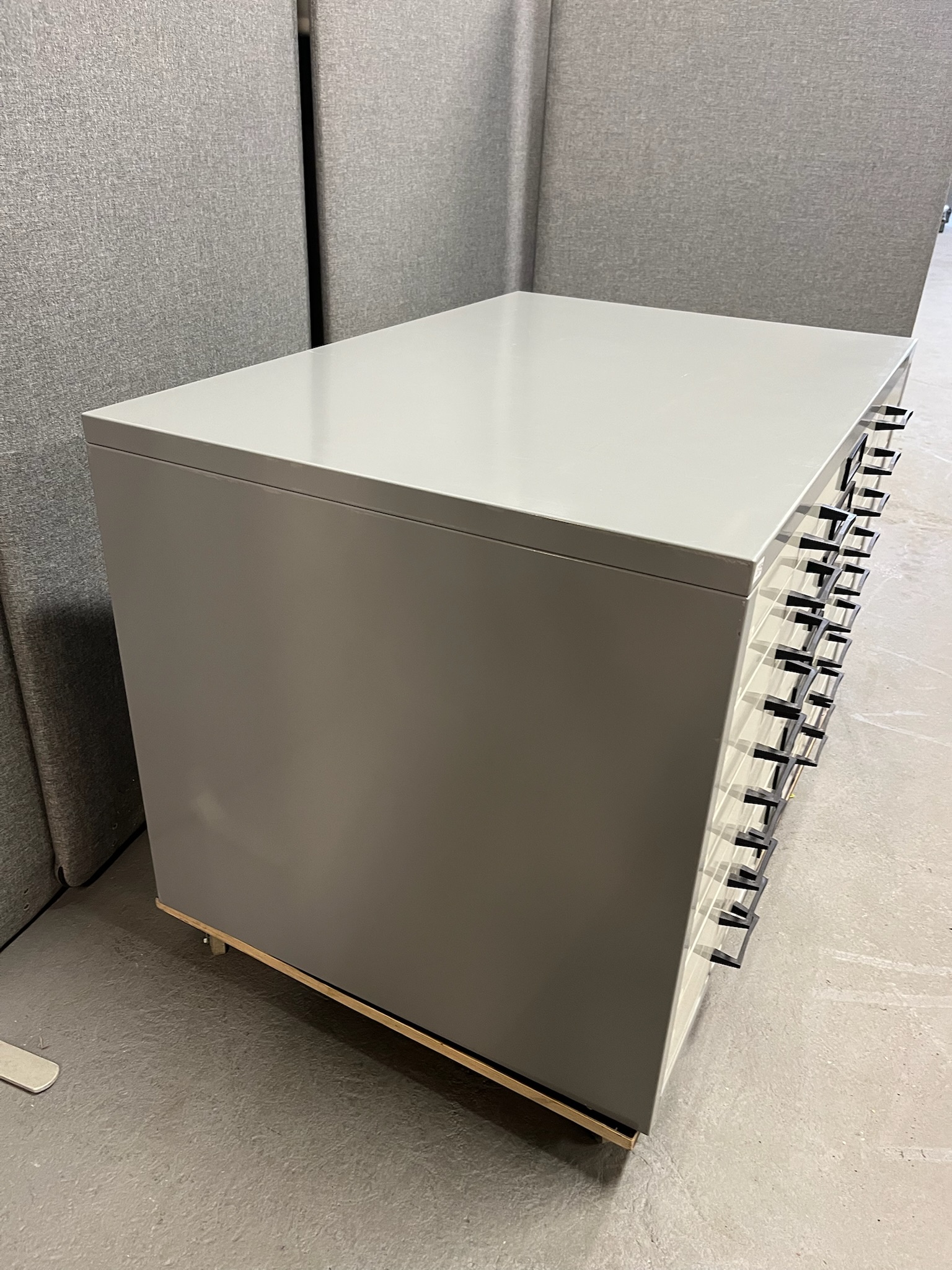 SELT / SOLD Finnerup System teikningaskápur, 10 skúffur, B102xD69xH67sm. 4