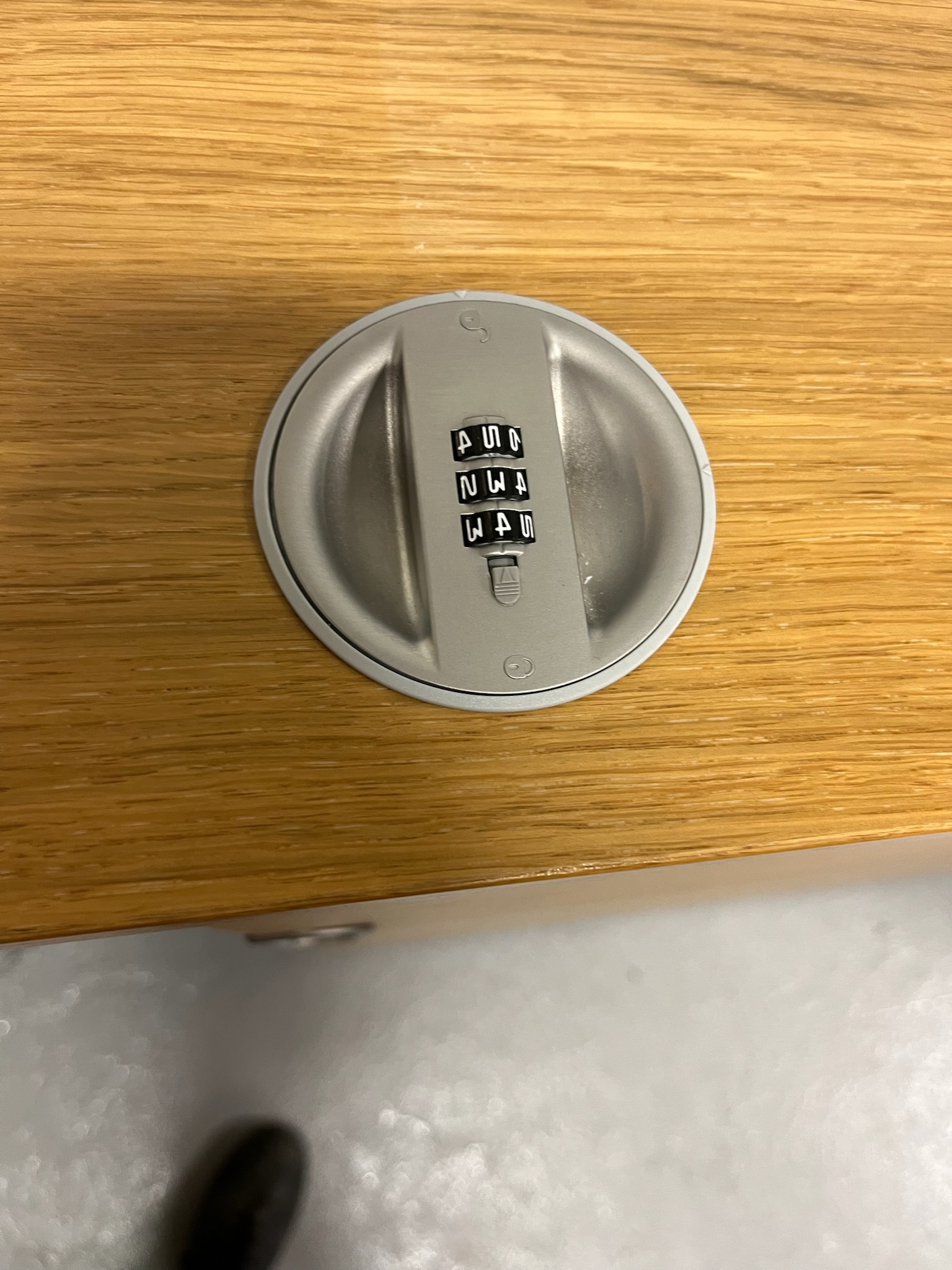 SELT / SOLD - IKEA skrifstofuskápur með læsingu, B160 x H120 x D45 4