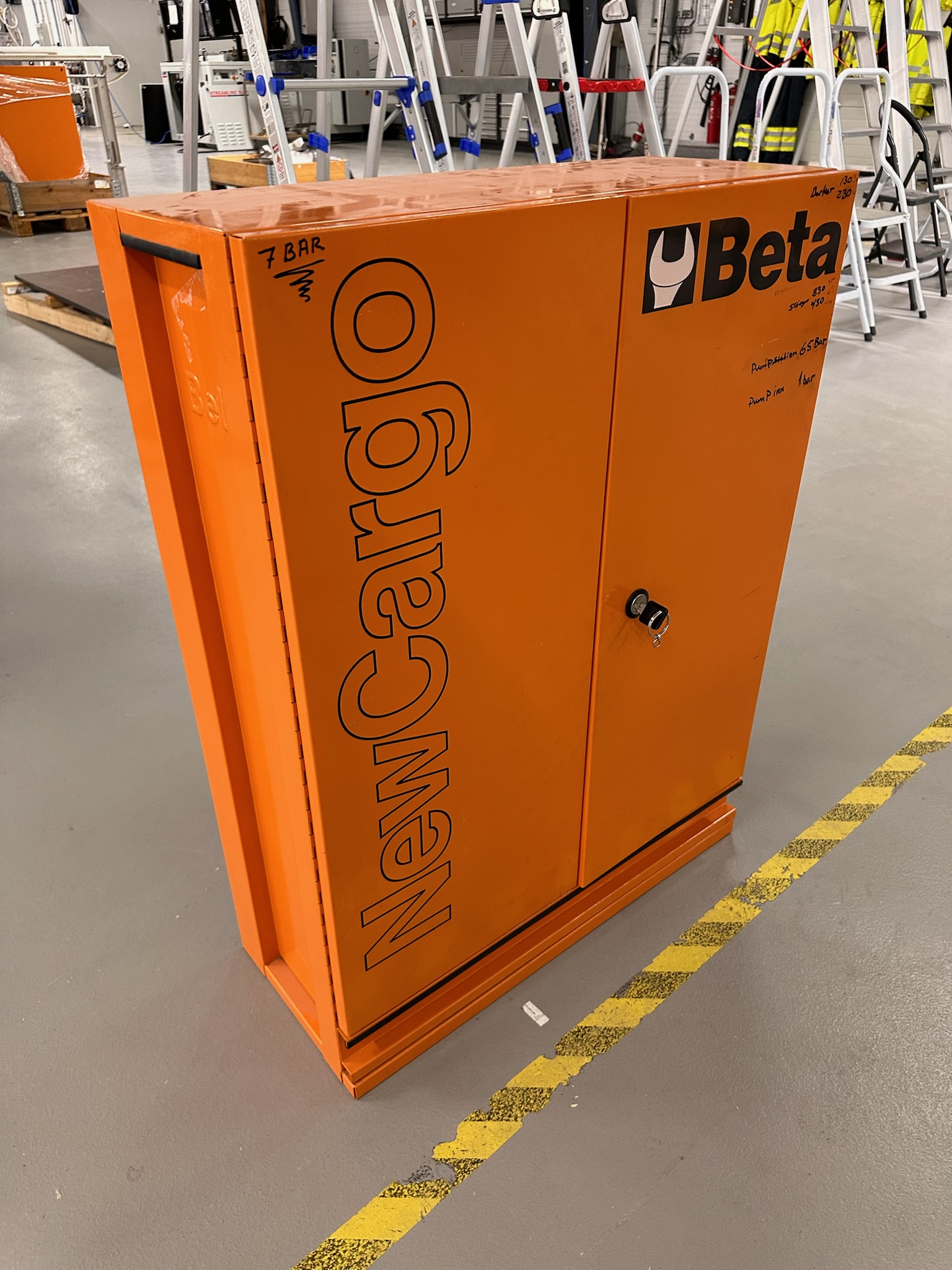 SELT / SOLD - Beta verkfæraskápur, H90;x B68 x D28 sm.