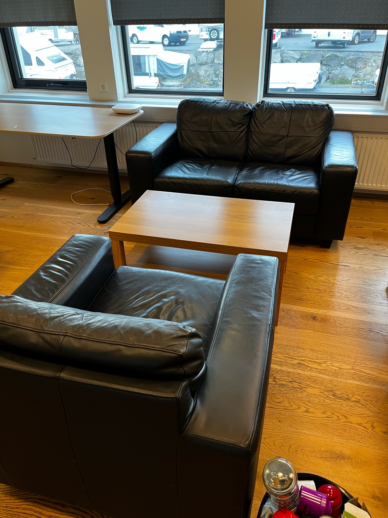 SELT / SOLD - IKEA leðursófasett 2+1 - Skogaby
