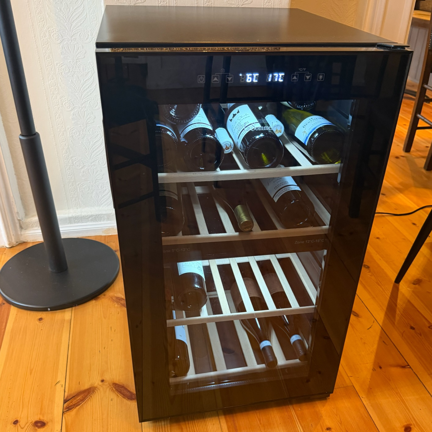 SELT / SOLD La Sommelieré vínkælir frá BVT, 50 flöskur - Sem nýr
