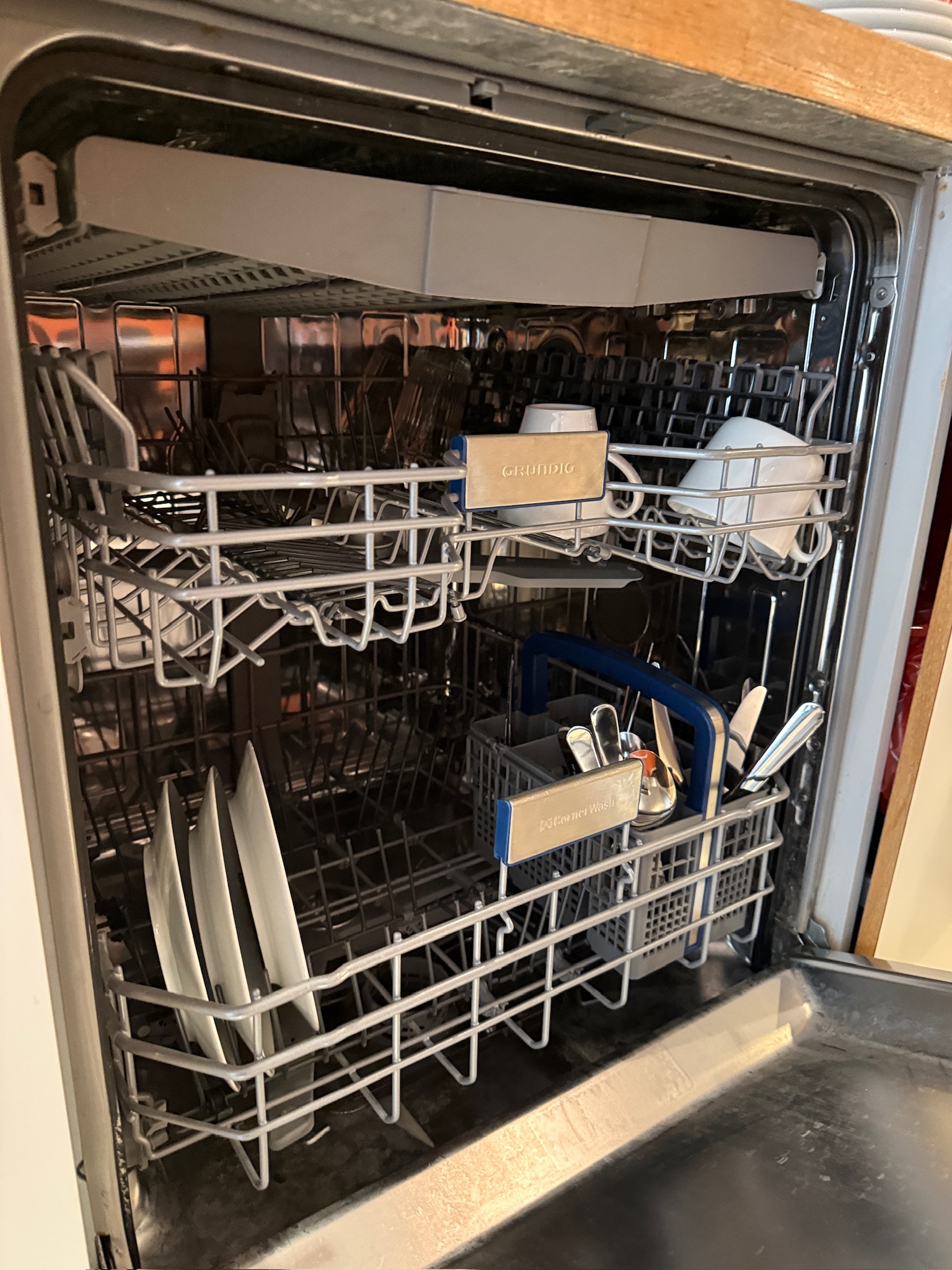 SELT / SOLD - Grundig uppþvottavél - PLAY 3