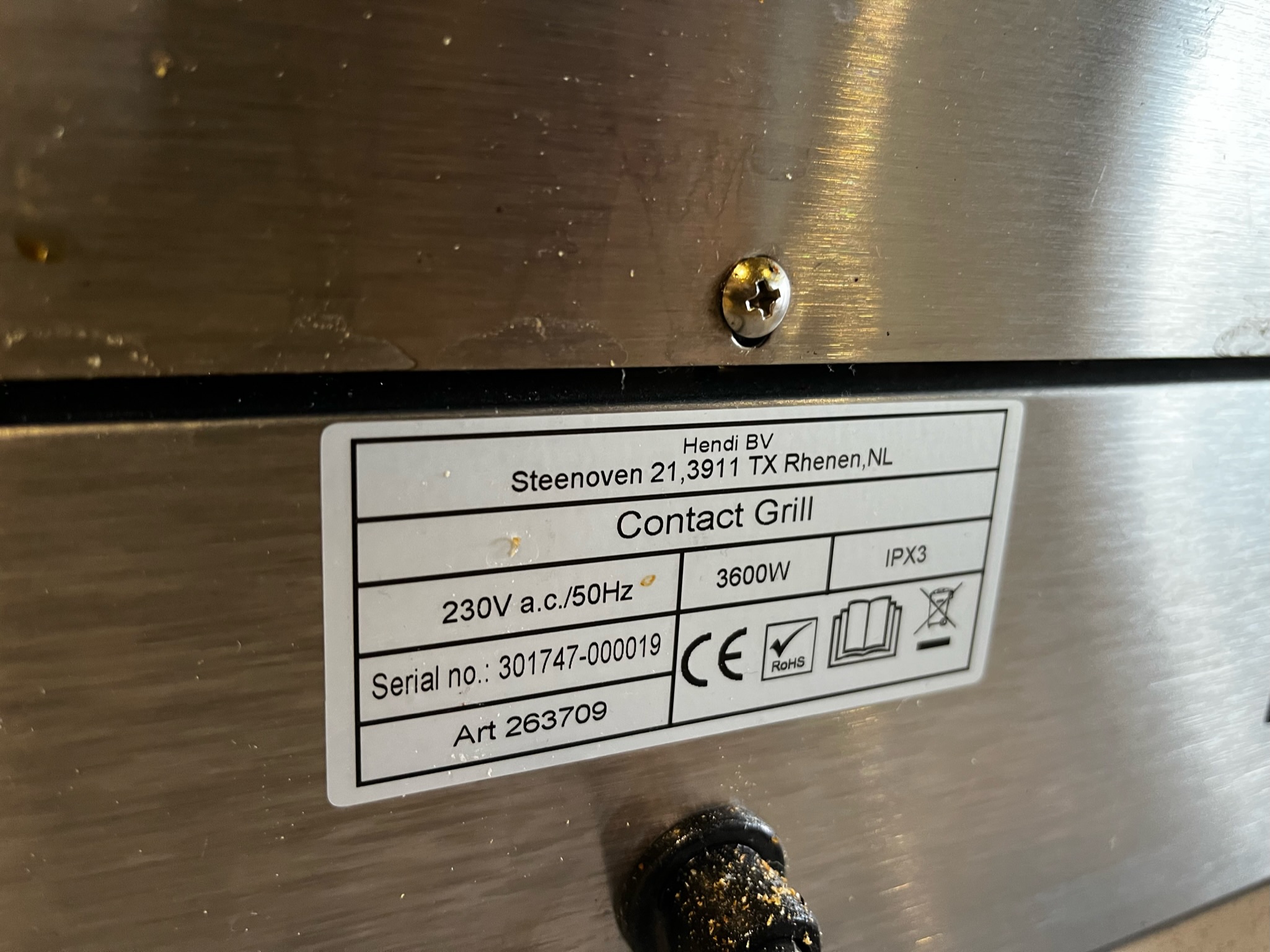 SELT / SOLD Hendi contact grill 9