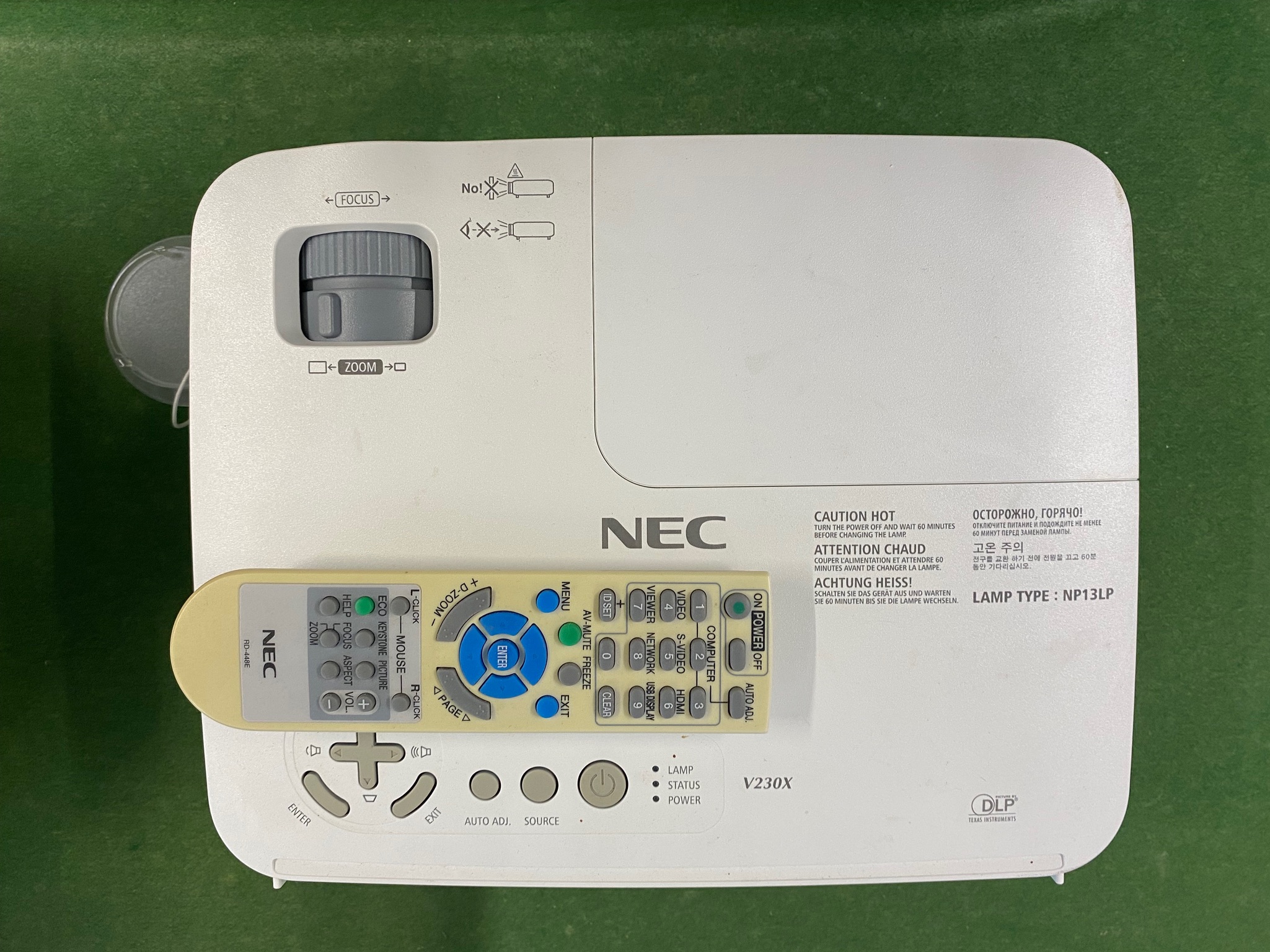 SELT / SOLD NEC V230X skjávarpi 6