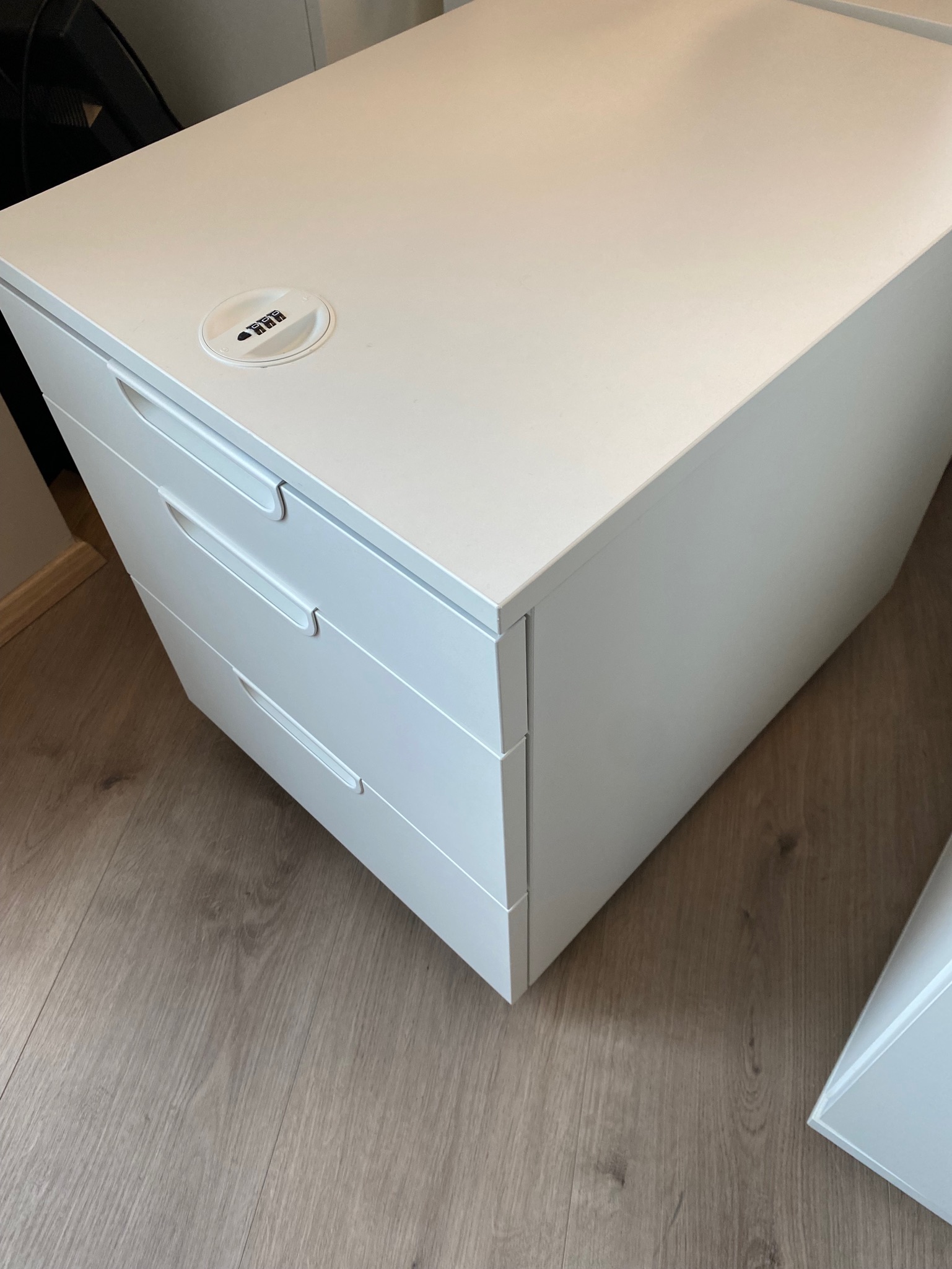 SELT / SOLD IKEA skrifborðskálfur 3