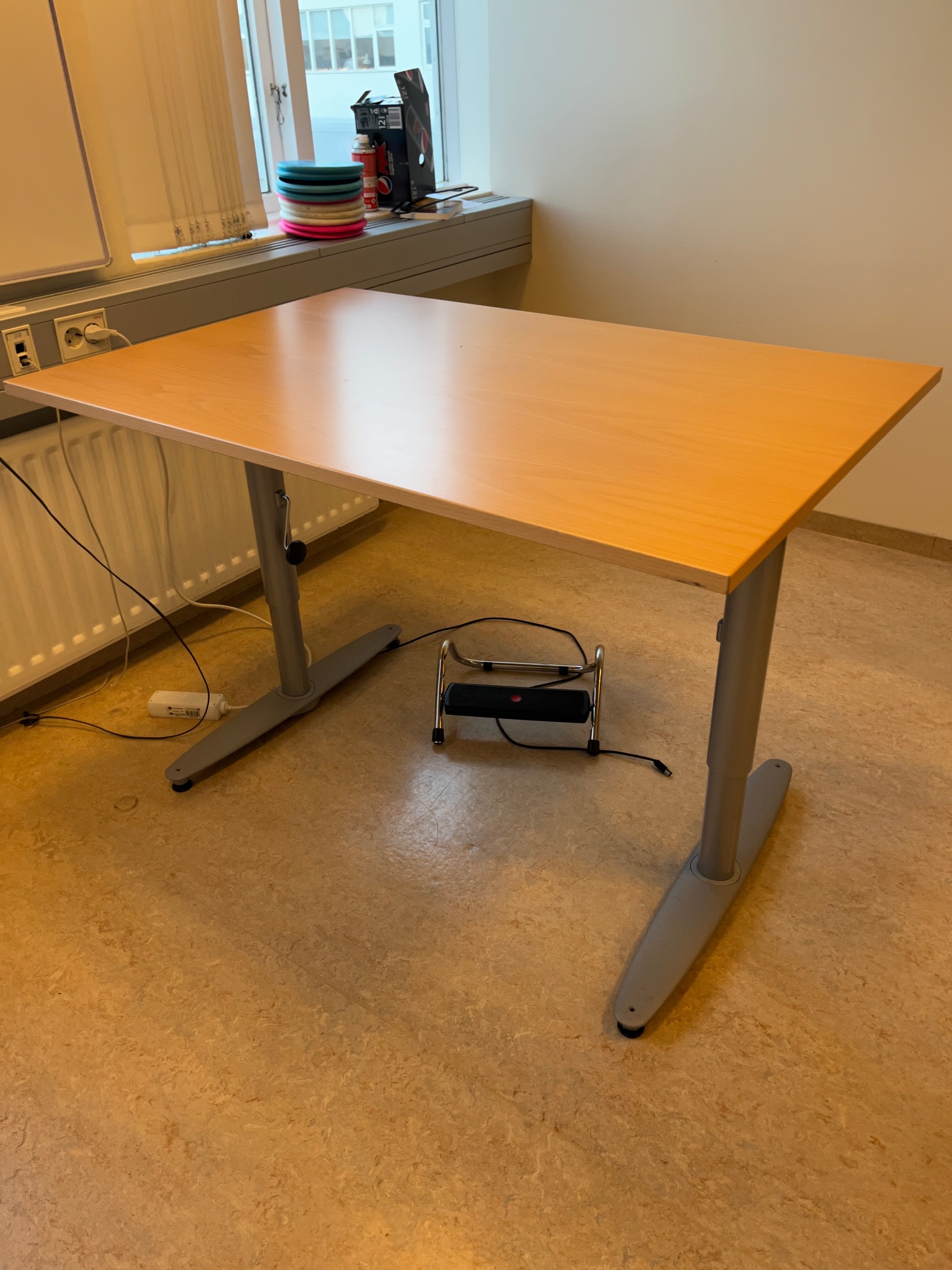 SELT / SOLD Rafmagnsborð 120 x 80 2