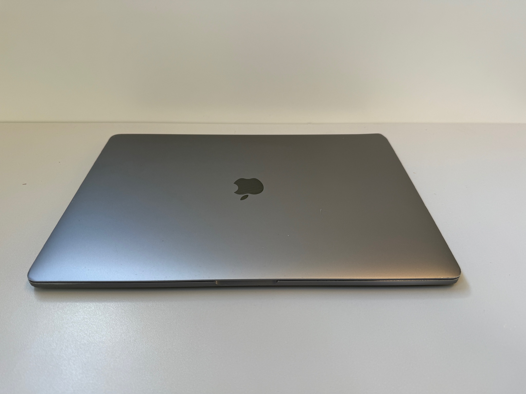 SELT / SOLD Apple MacBook Pro i7, 15'' 2