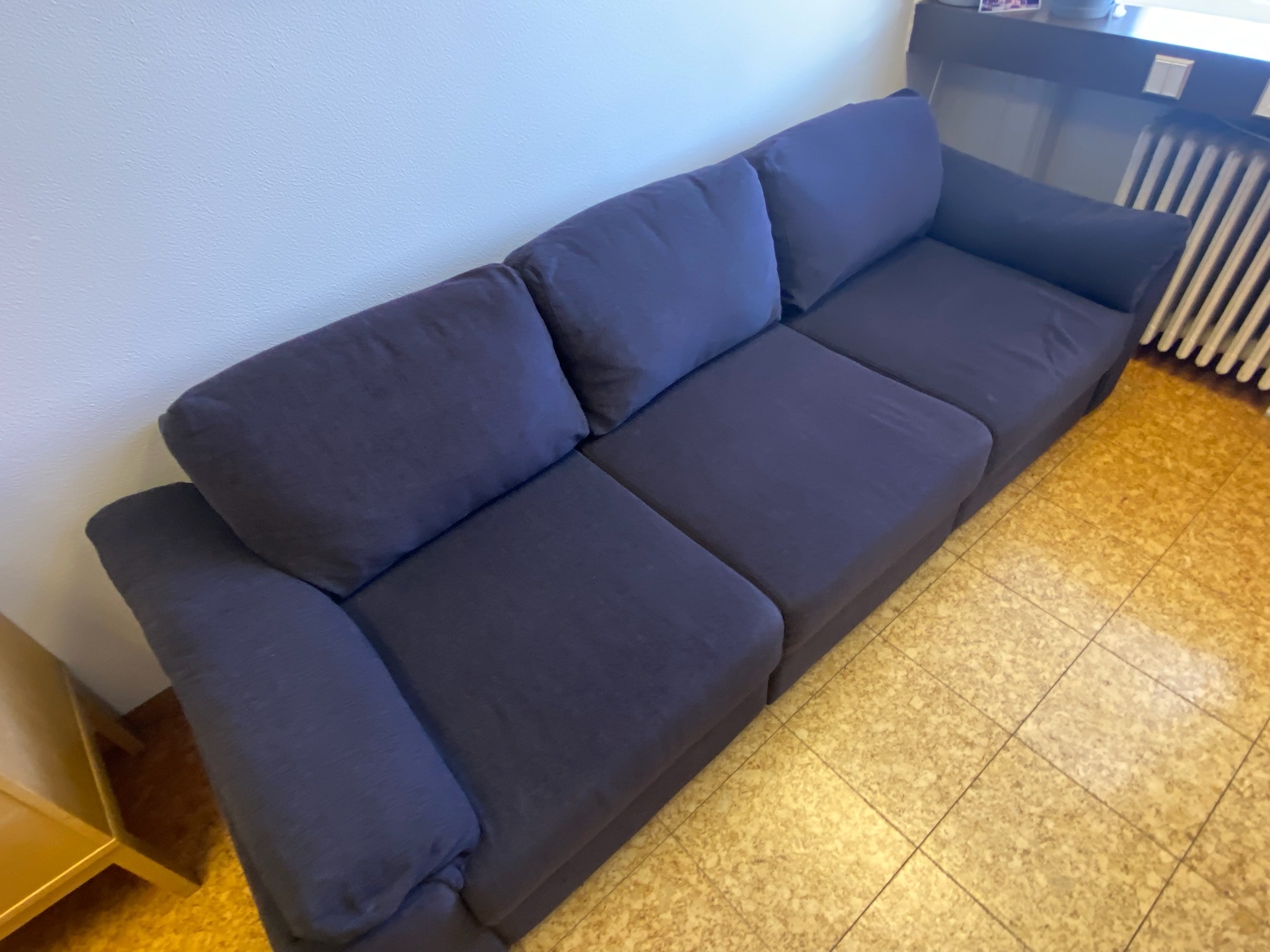 SELT / SOLD tausófi 3ja manna - fjólublár (220 x 90 sm.) - Alþingi 3