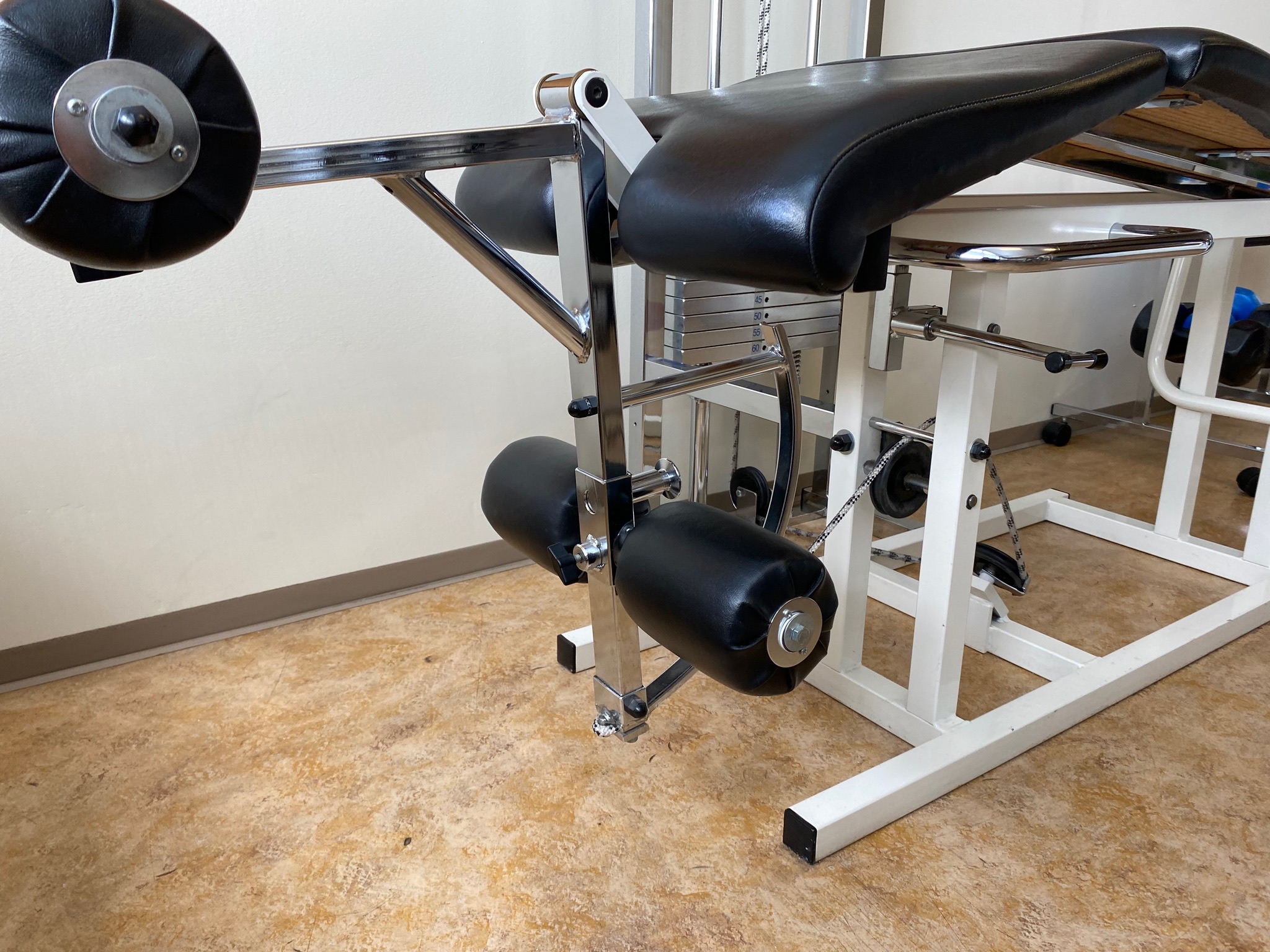 SELT / SOLD Fótarétta-kreppa / Mobility Leg Extension-Curl 5