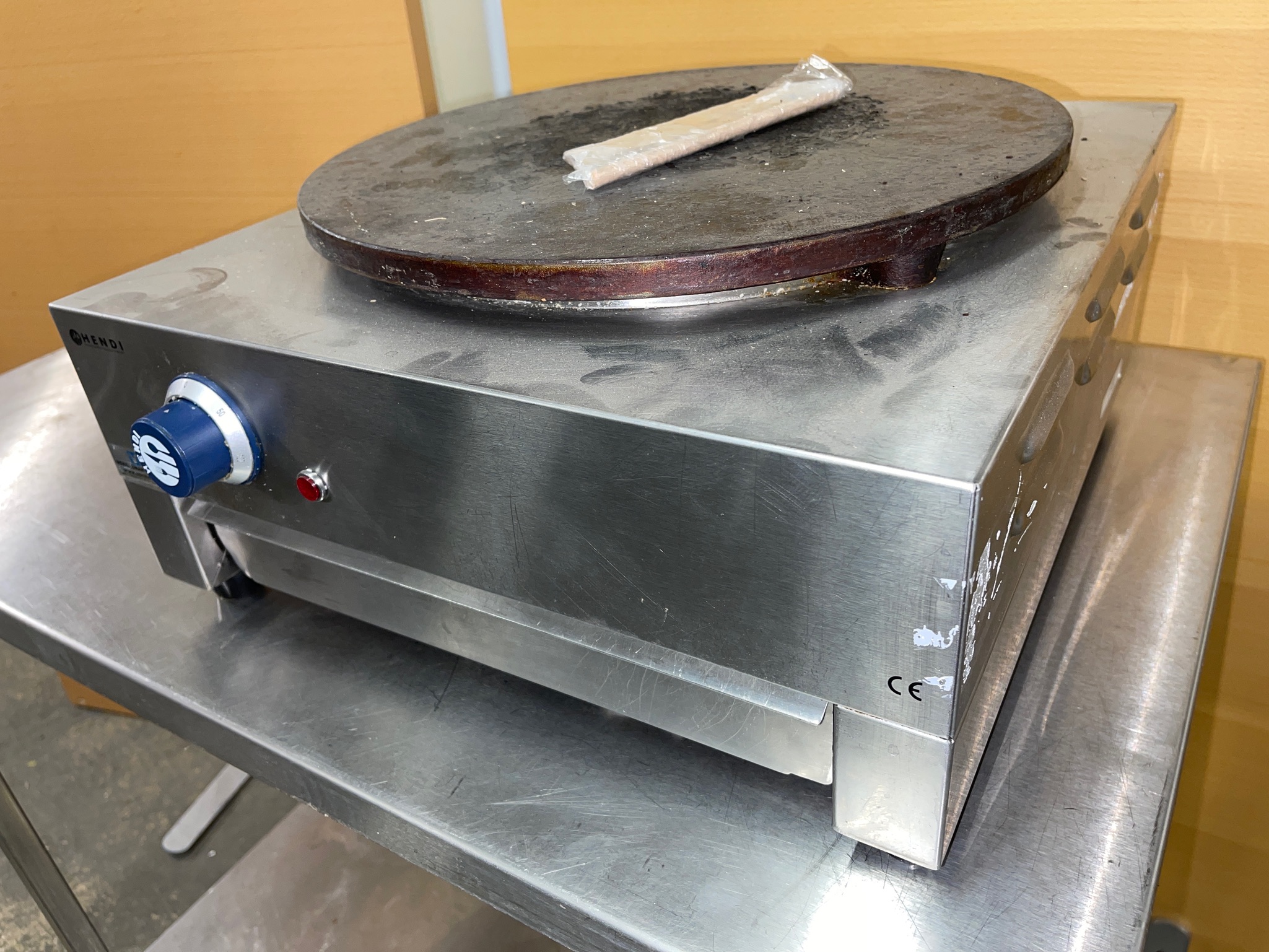 SELT / SOLD Hendi crépe maker frá Verslunartækni 2