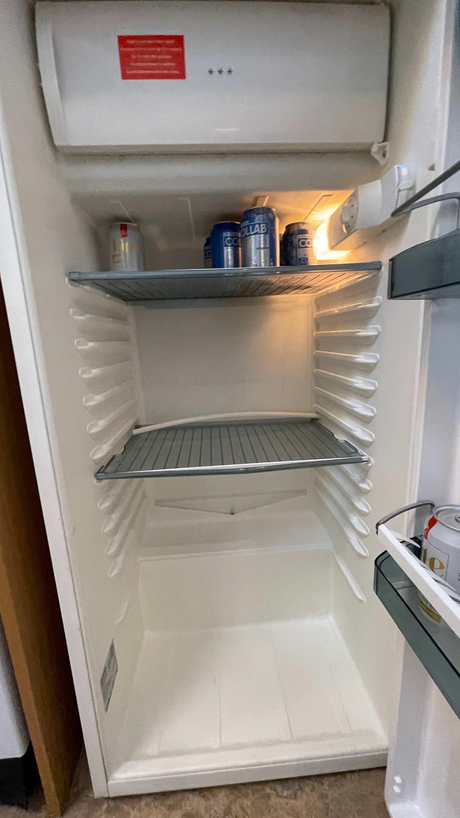 SELT / SOLD Kælir með litlum fyrsti 3