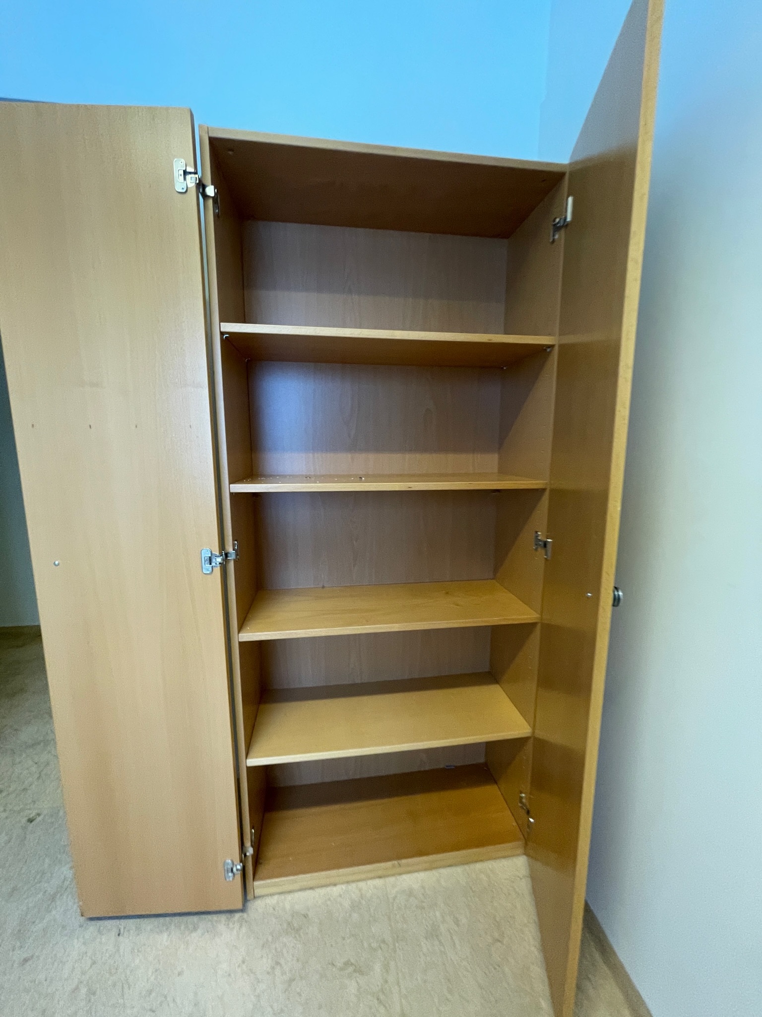 SELT / SOLD Skrifstofuskápur - H185 x B81 sm. 3
