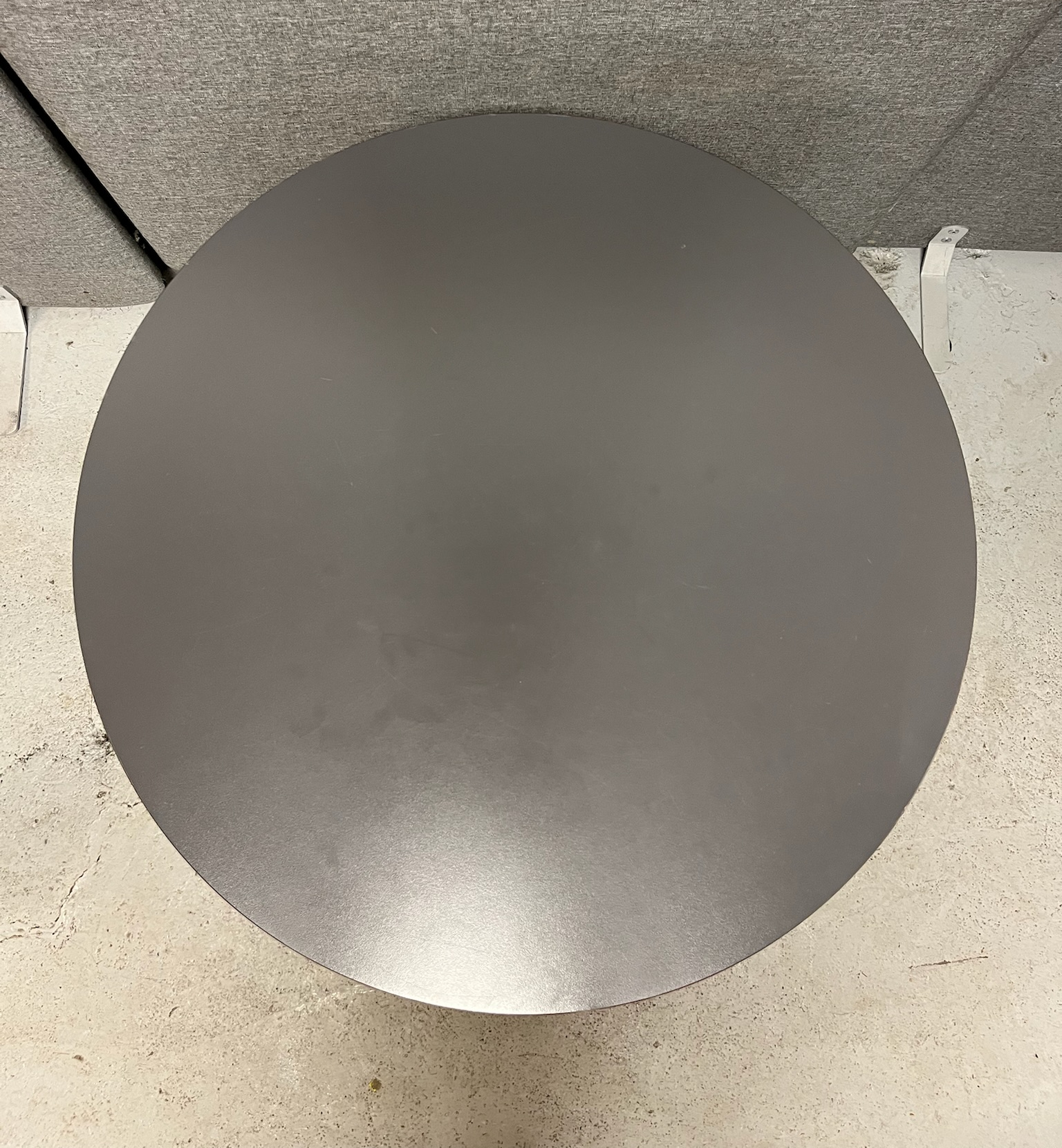 SELT / SOLD Hringborð, Ø70 x H74 sm. 2