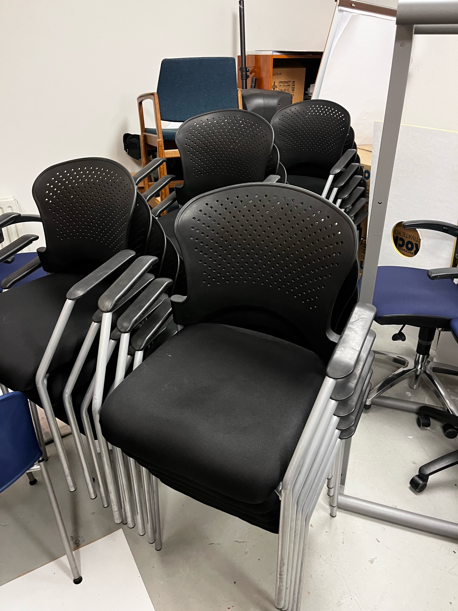 SELT / SOLD Fundar/biðstofustólar - eldhússtólar frá InnX 8