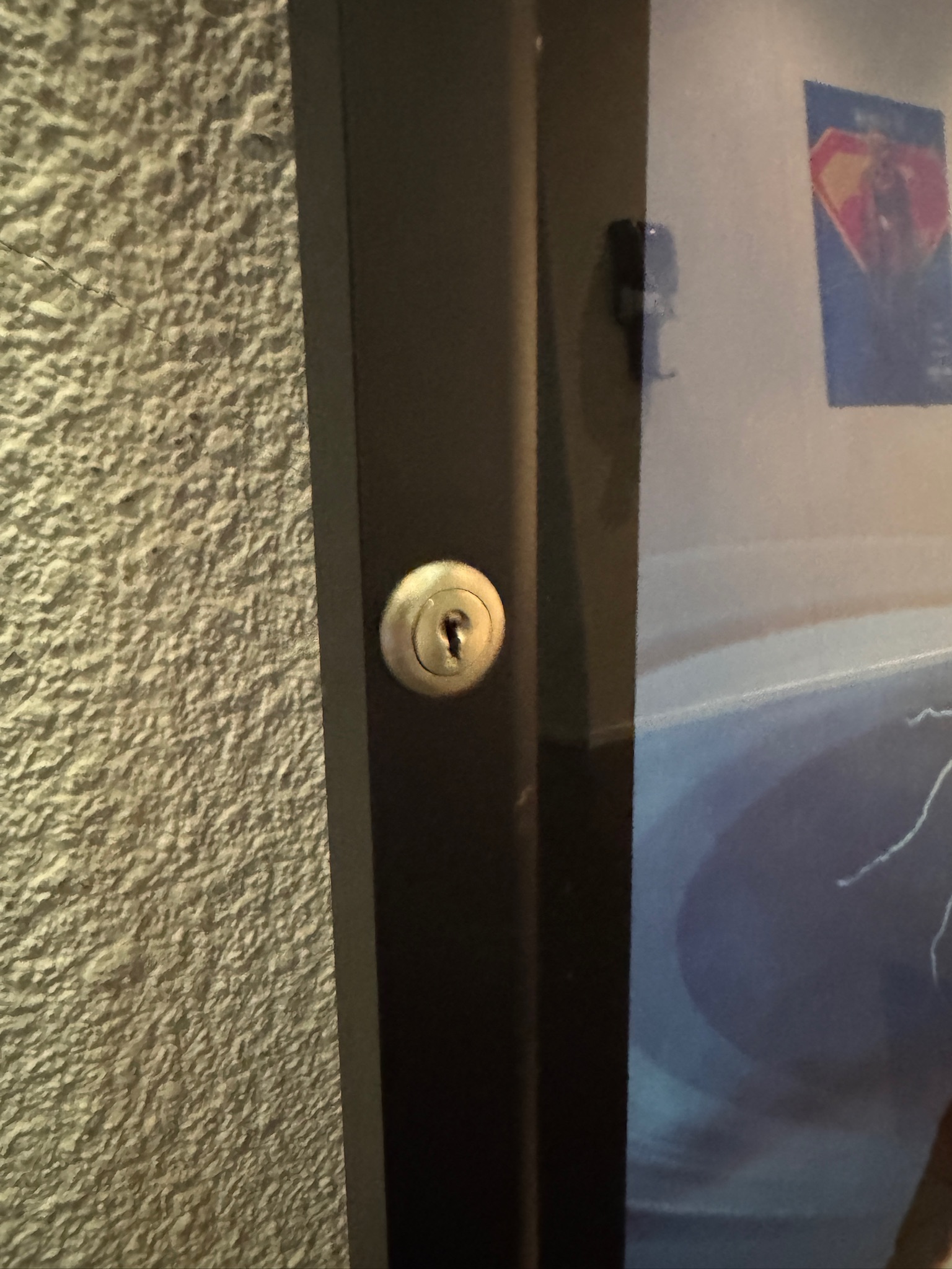 SELT / SOLD Kvikmyndakassi fyrir kynningarplaköt og auglýsingar, H111xB75sm. 4