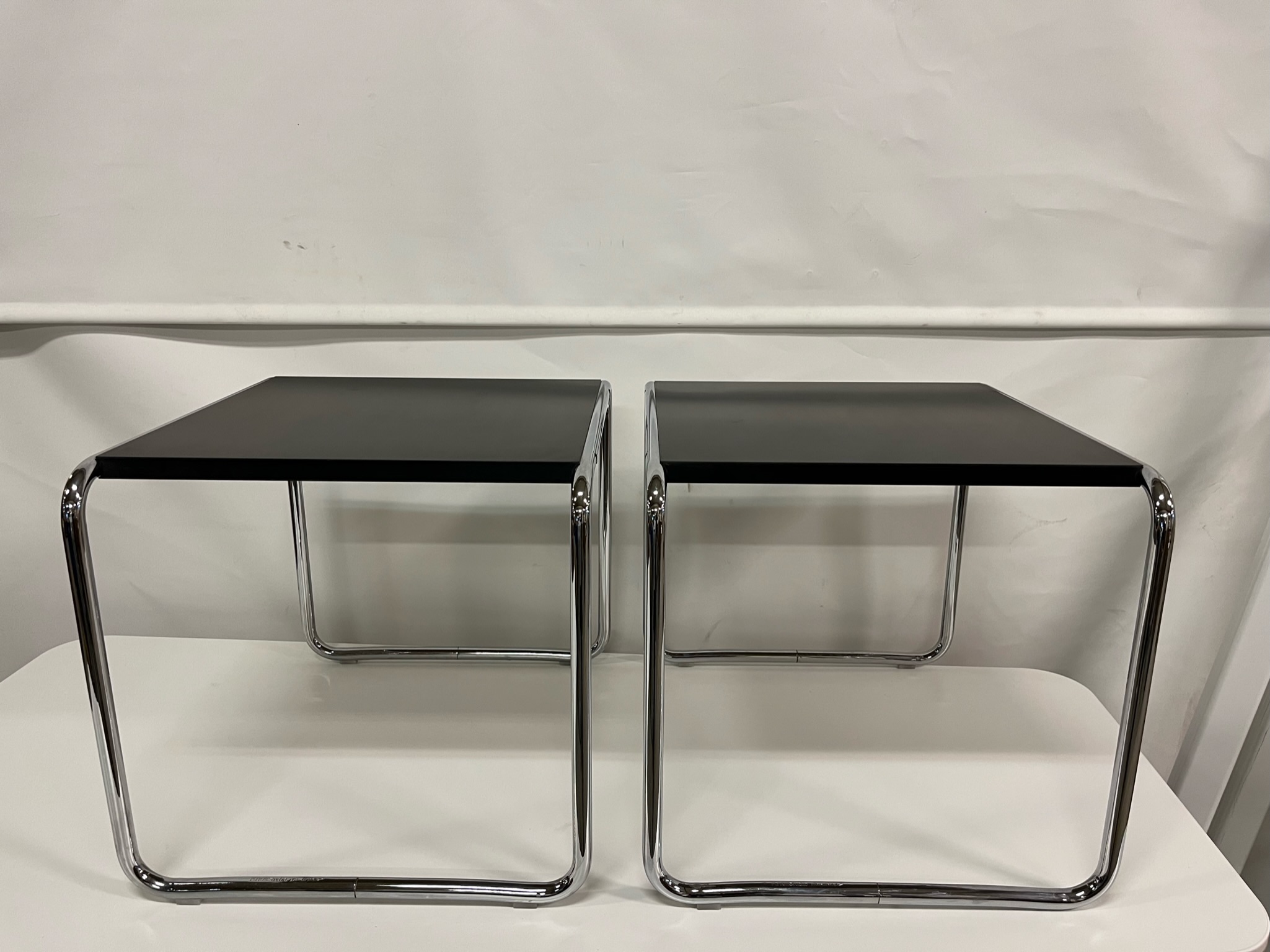 SELT / SOLD Knoll stofuborð, B47 x D53 sm. 4