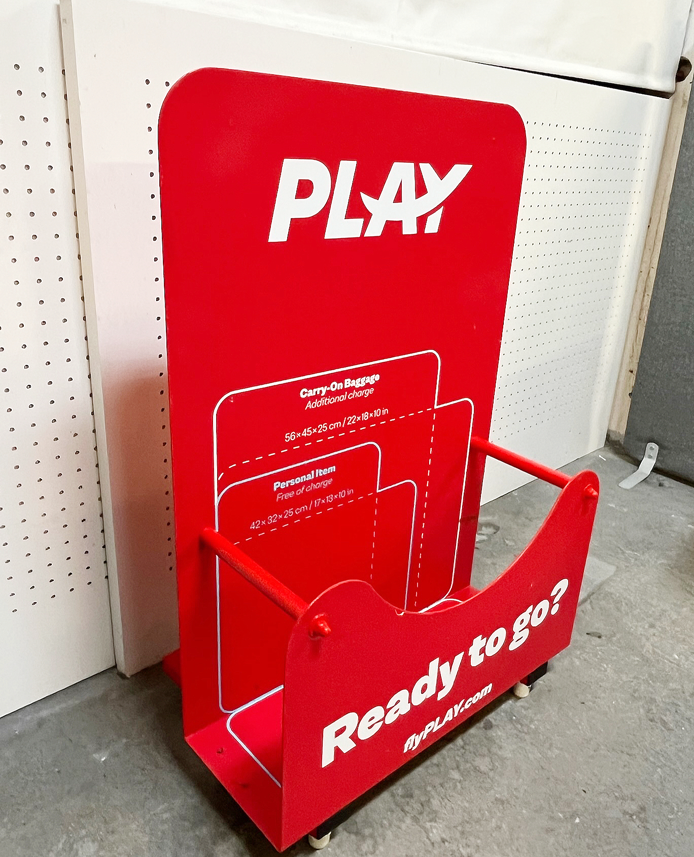 SELT / SOLD Jólagjöf? Farangurs/blaðabakki, minni gerð - PLAY
