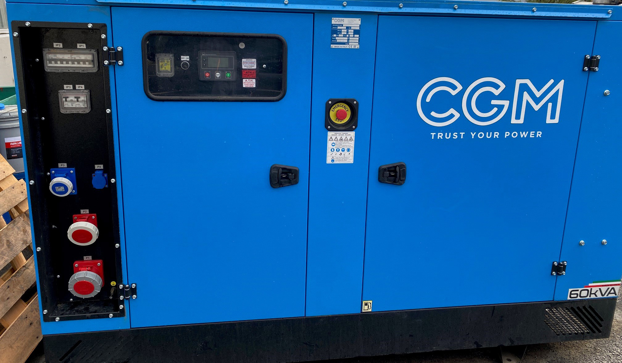 SELT / SOLD Hljóðlát rafstöð varaaflstöð 2022 - CGM 60F - 66KVa eða 52,8 KW 4