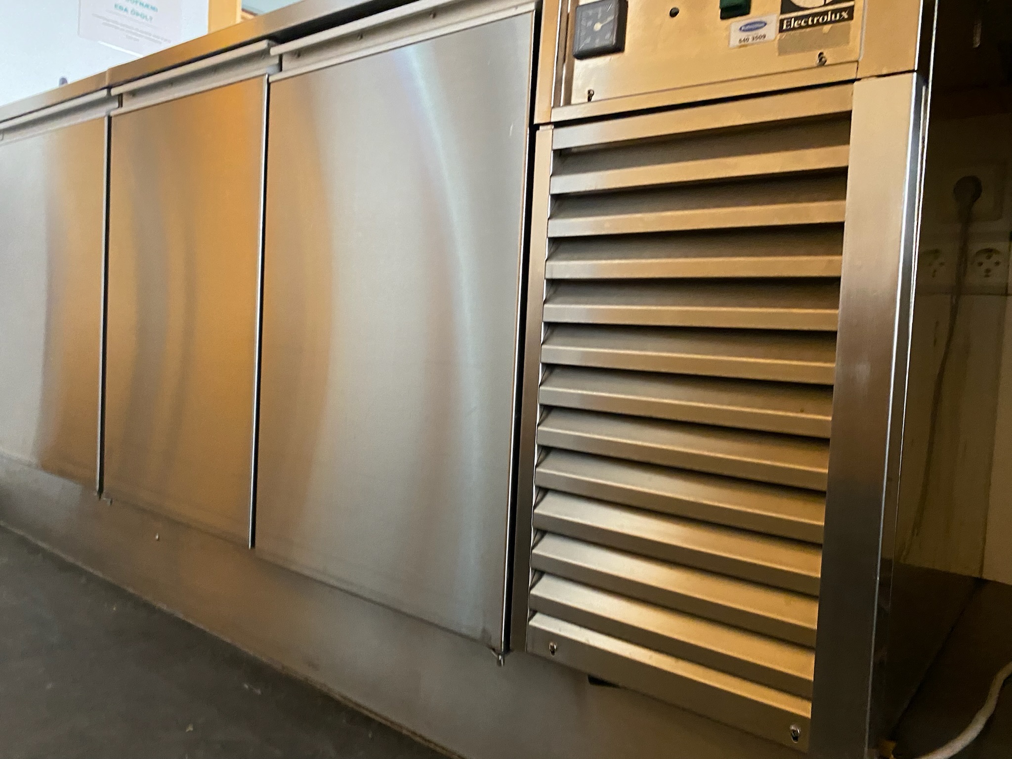 SELT / SOLD Kæliborð Electrolux, B120 x D66 x H90 sm. 4