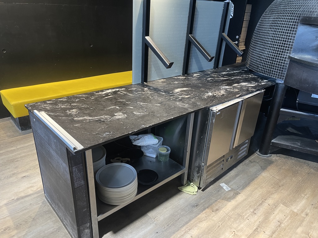 SELT / SOLD Black Cosmic Gold granítborð með leðuráferð L260 x D83 x H85