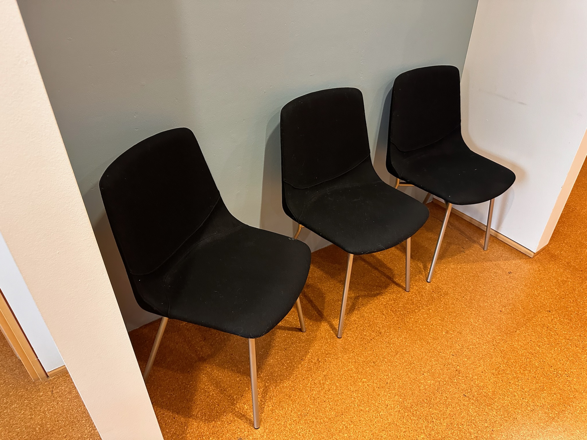 SELT / SOLD Á. Guðmundsson biðstofustólar (3 stk.) 2