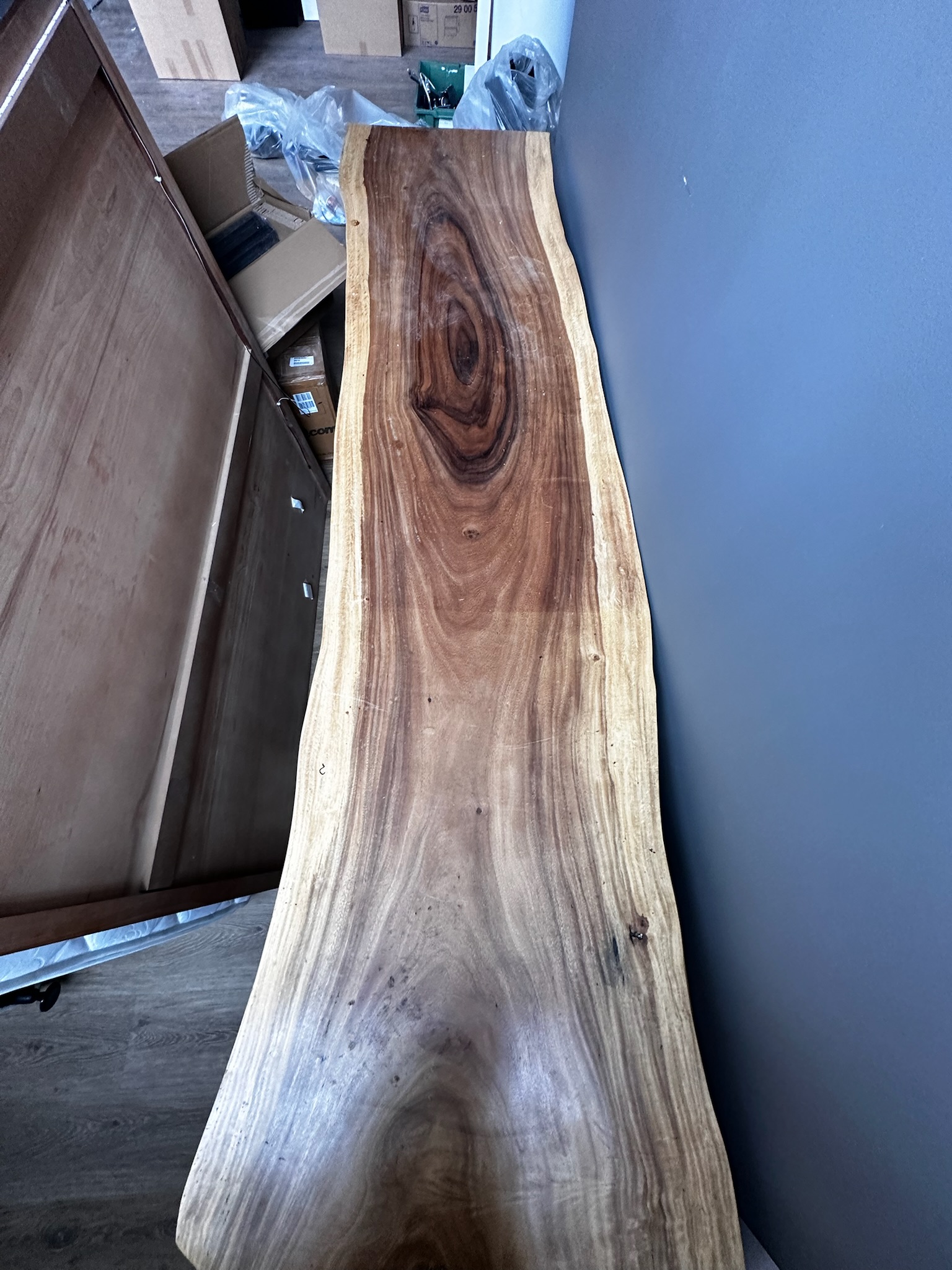 SELT / SOLD - Gegnheilt viðarborð, B338 x D82 sm. 6