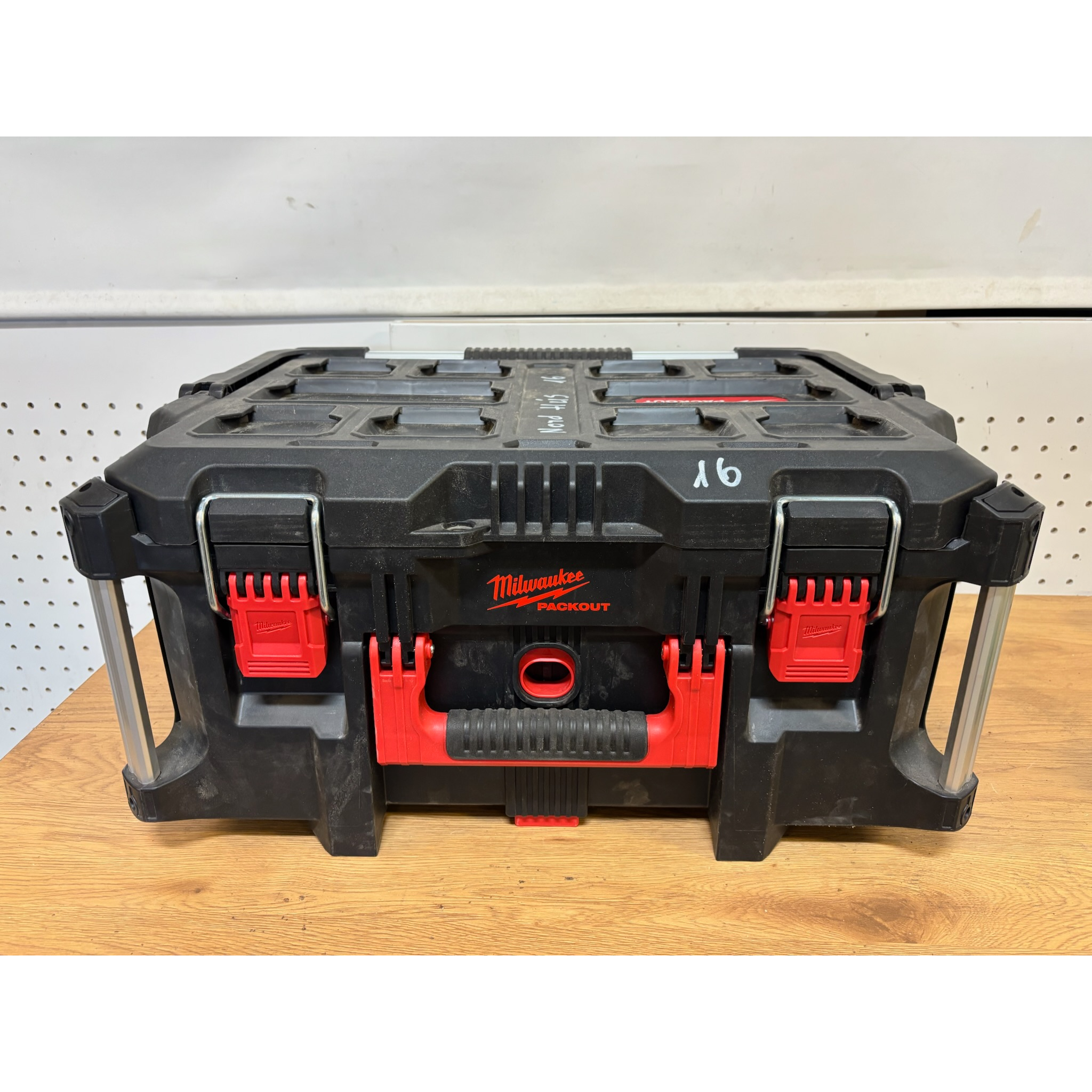 SELT / SOLD Milwaukee Packout box frá VFS