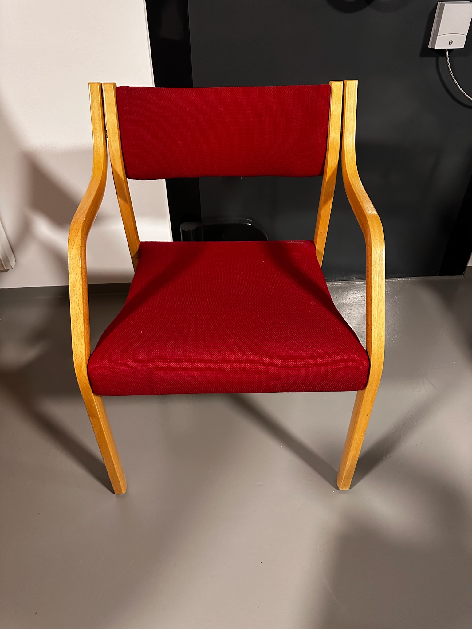 SELT / SOLD Fundarstólar, staflanlegir 3