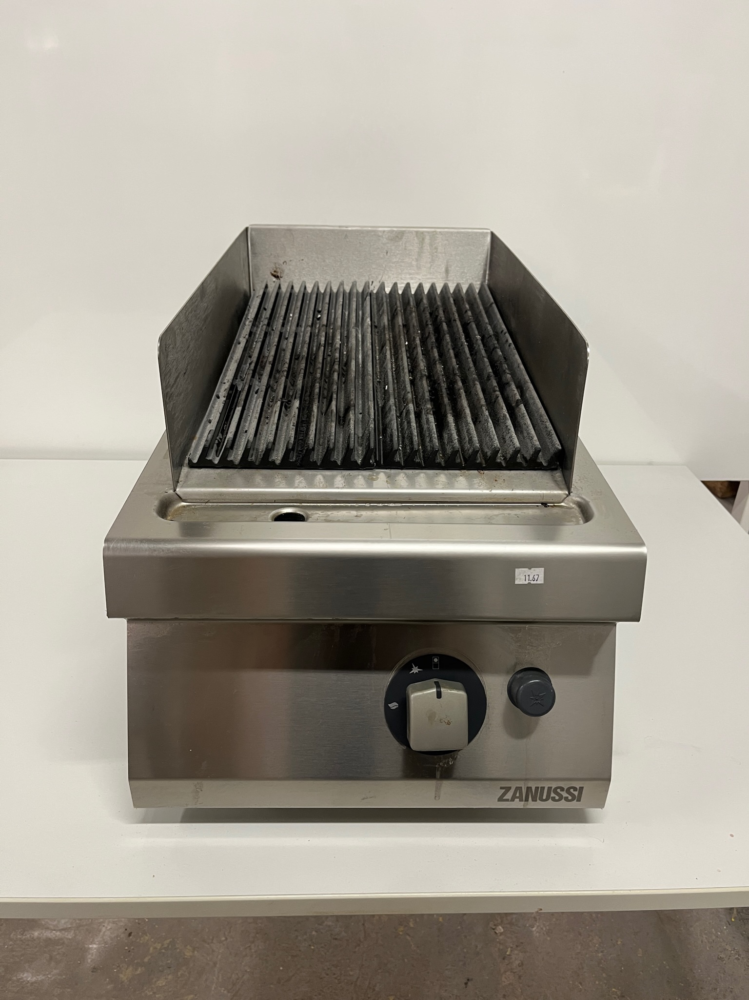 SELT / SOLD Zanussi gasgrill 2