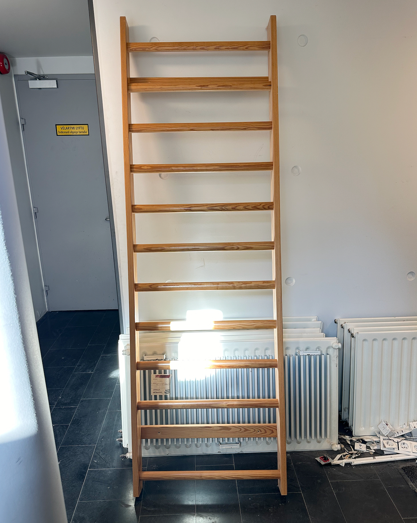 SELT / SOLD - - H220 sm
