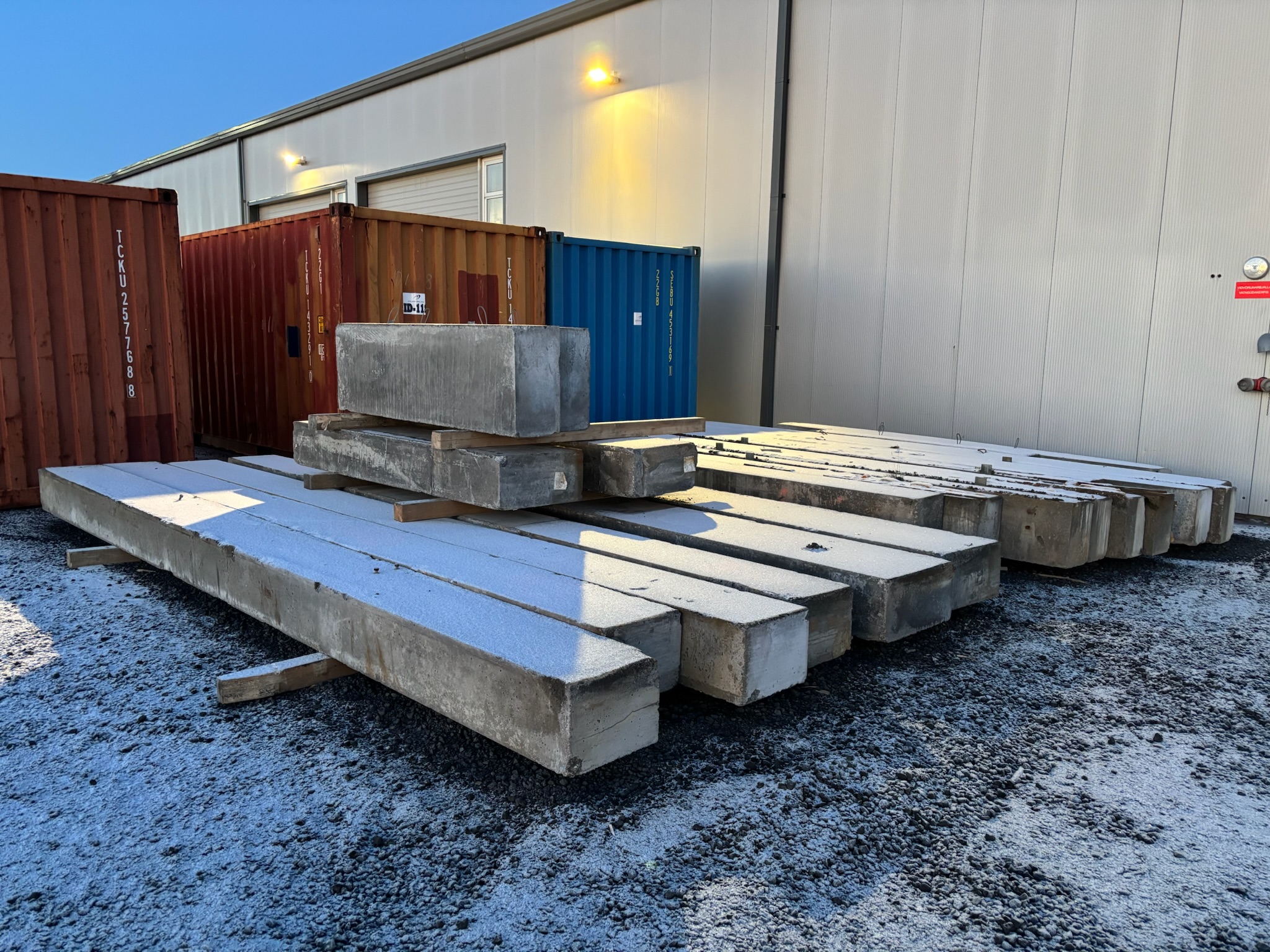 SELT / SOLD - Steypusökkull (4 stk.)