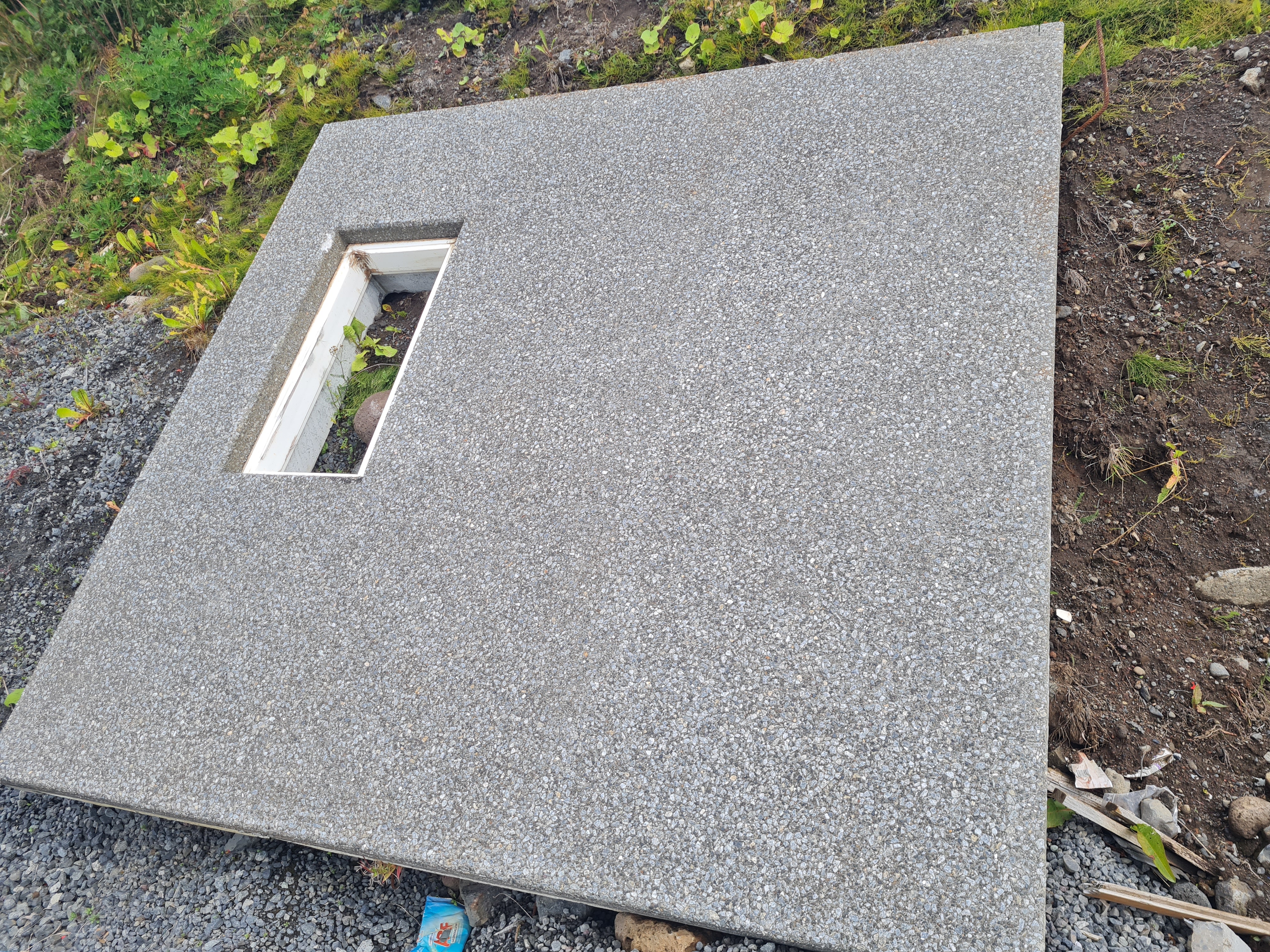 SELT / SOLD -Forsteypt plata fyrir garðskálann, bílskúrinn, útihúsið, tækjahúsið