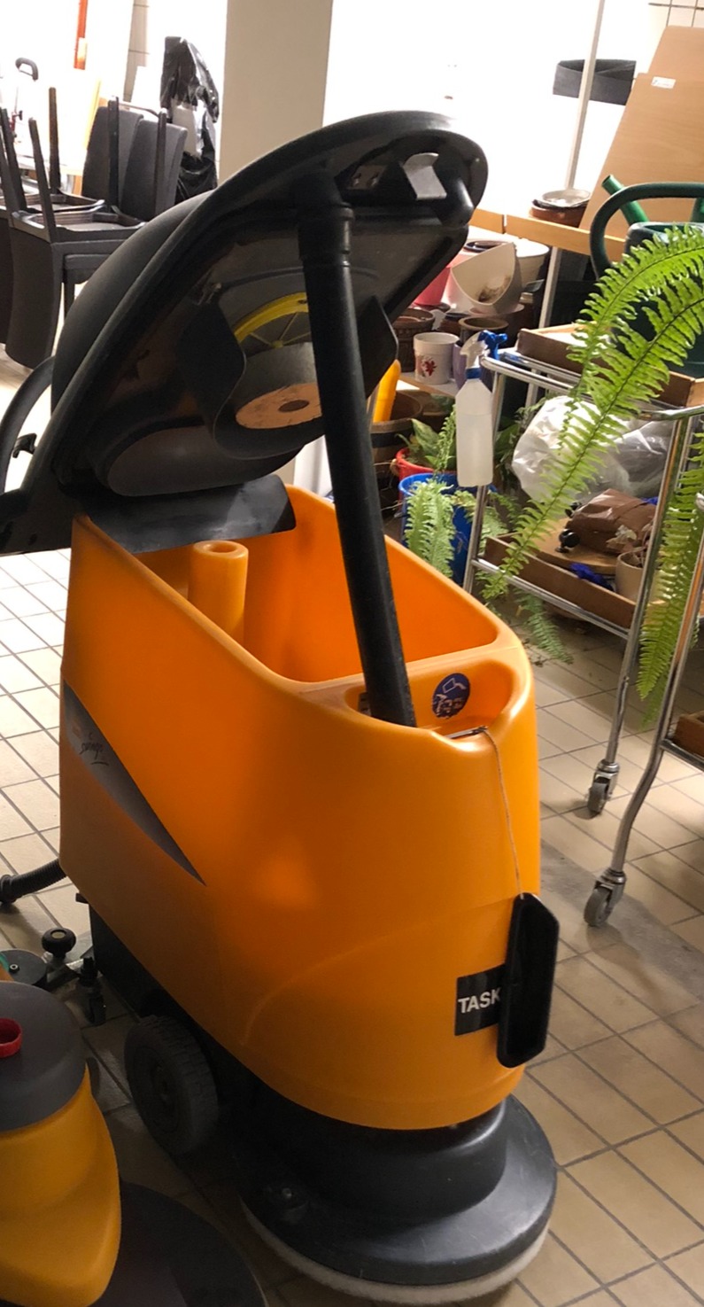 SELT / SOLD - Taski Swingo 750 B - ræstivél - skúringarvél