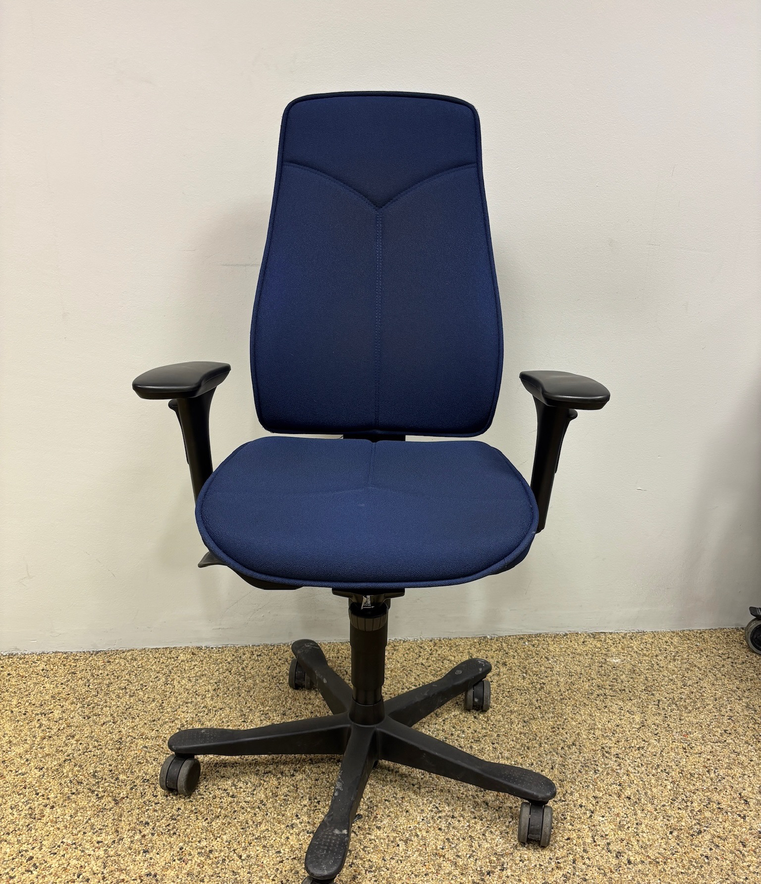 SELT / SOLD Kinnarps skrifborðsstóll frá Pennanum 2