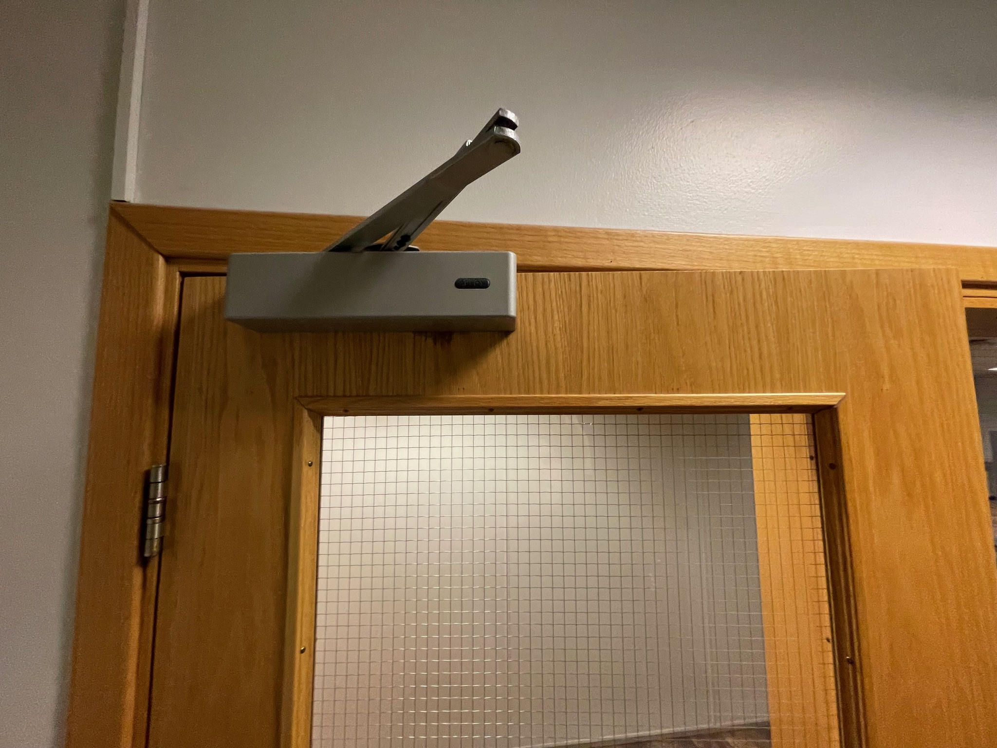 SELT / SOLD Eldvarnarhurð E30 með gleri, læsingu og pumpu H210/B177 sm 10