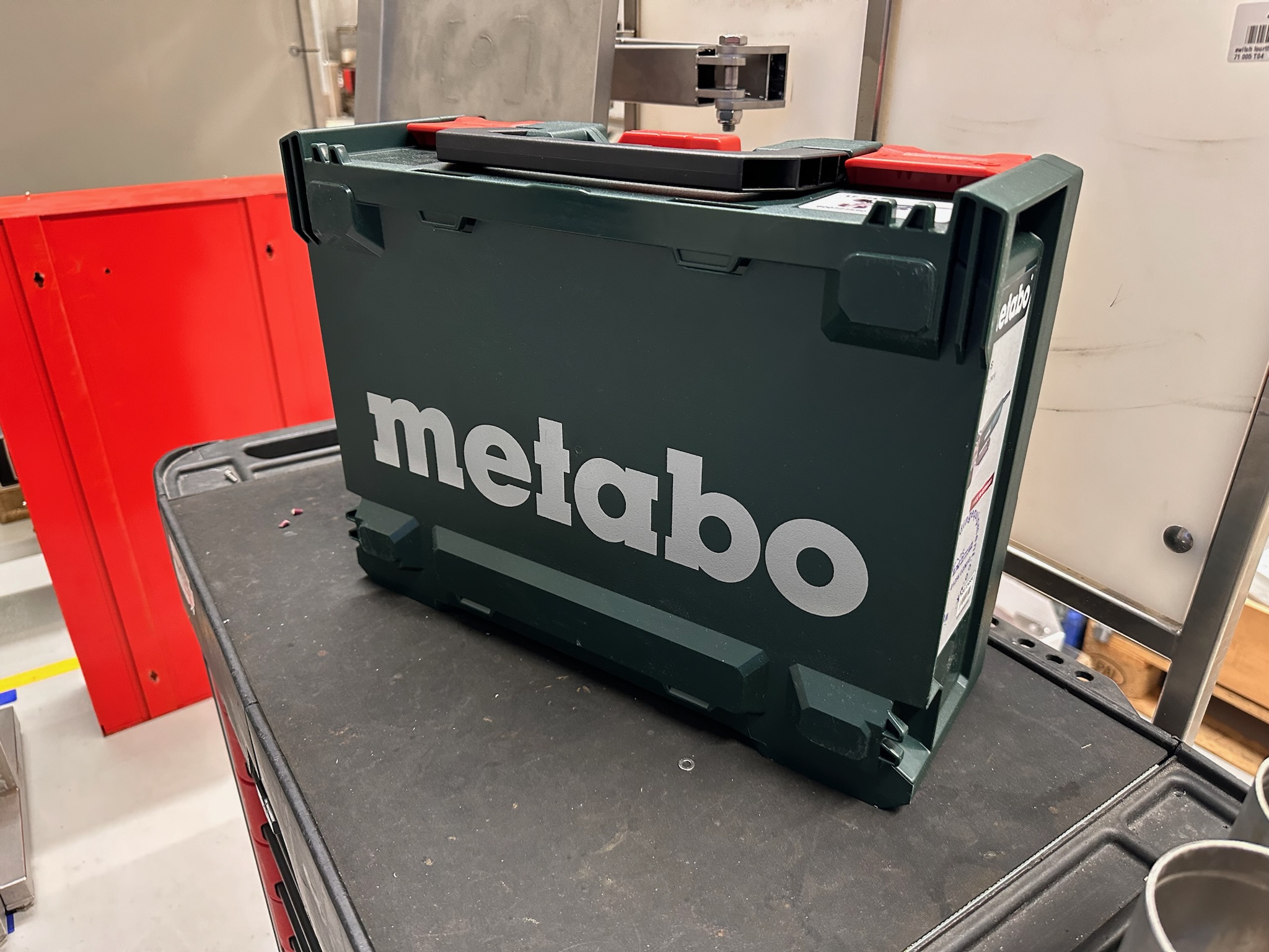 SELT / SOLD - Metabo málningarhefill - fjarlægir málningu 3