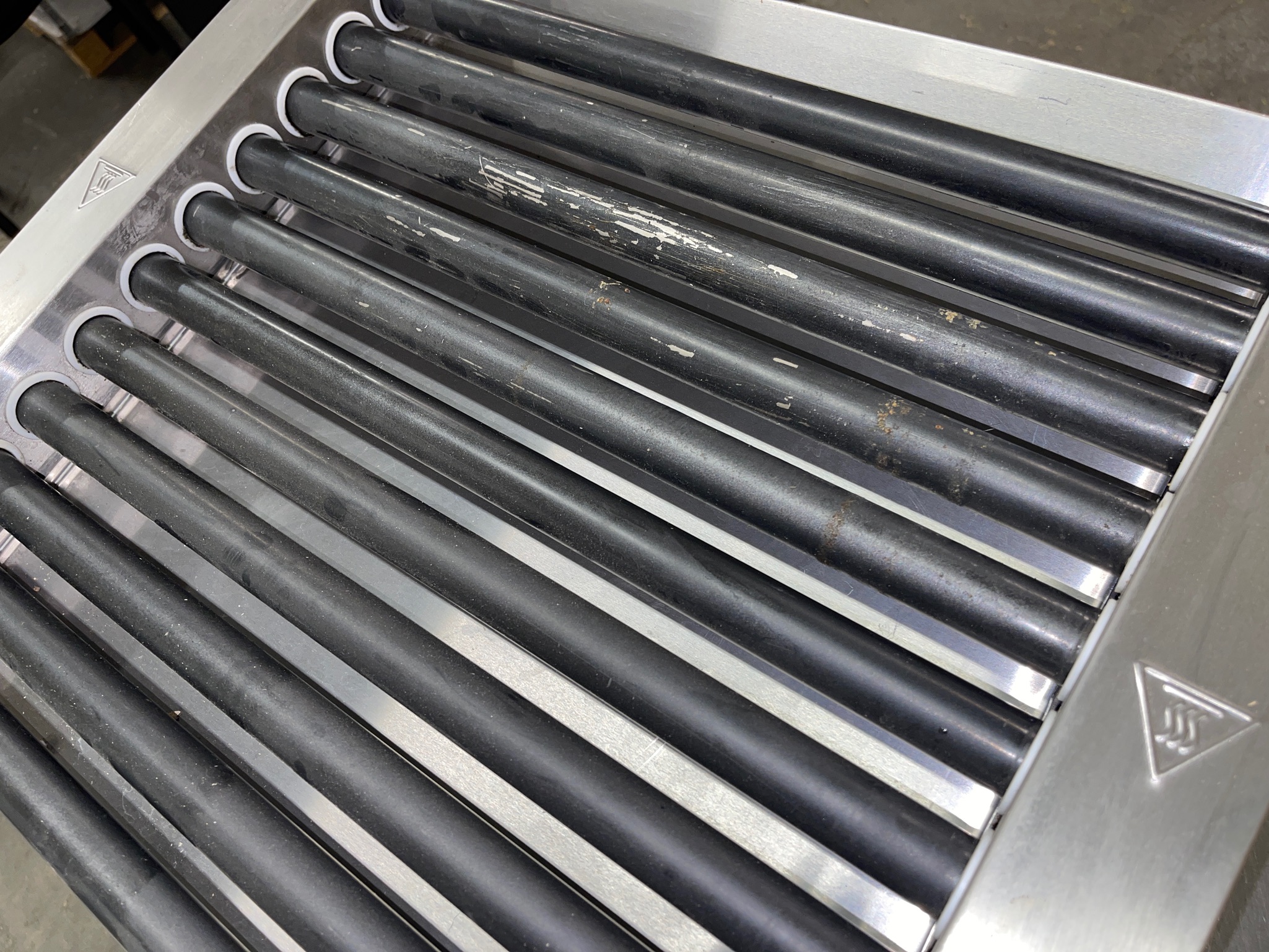 SELT / SOLD Sausage Roller grill - 11 roller 2