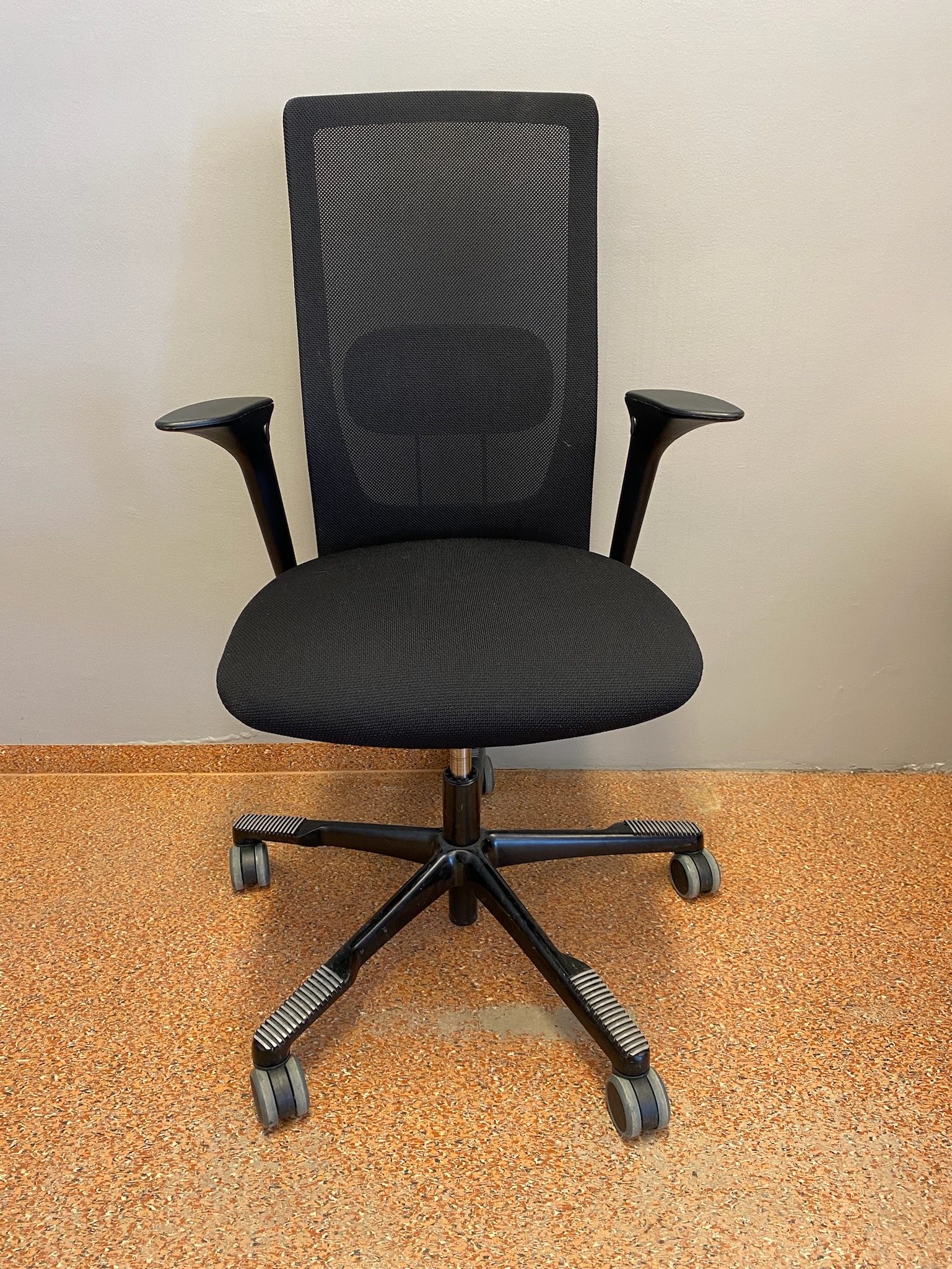 SELT / SOLD Håg Futu 1100 skrifstofustóll 2