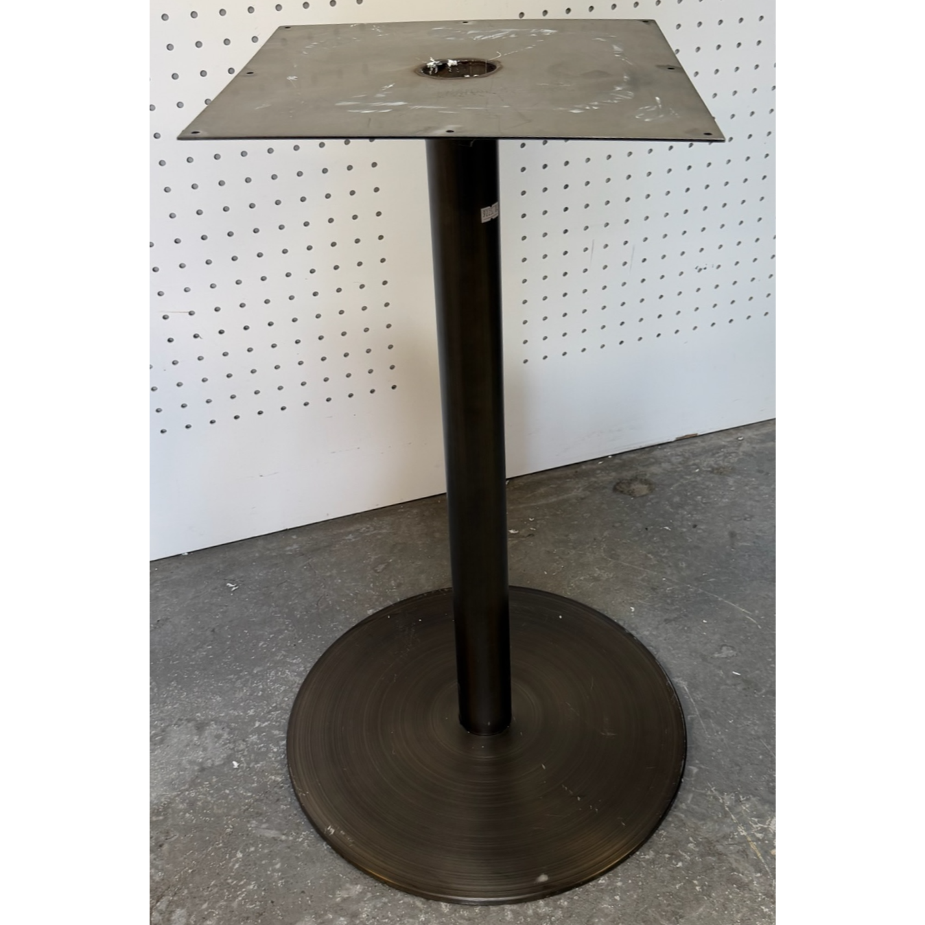 SELT / SOLD Ryðfrír borðfótur