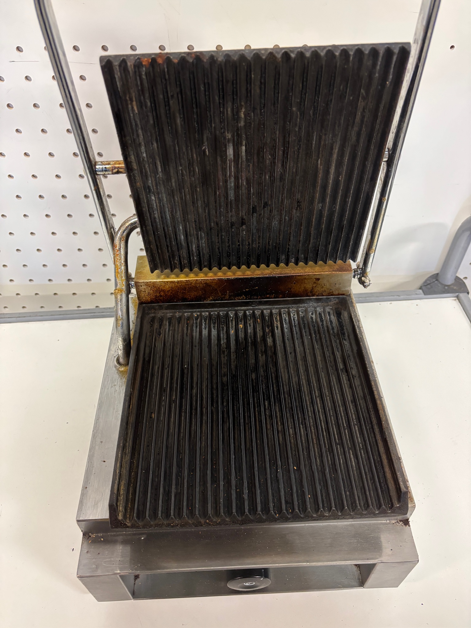 SELT / SOLD Bartscher rifflað samlokugrill 3