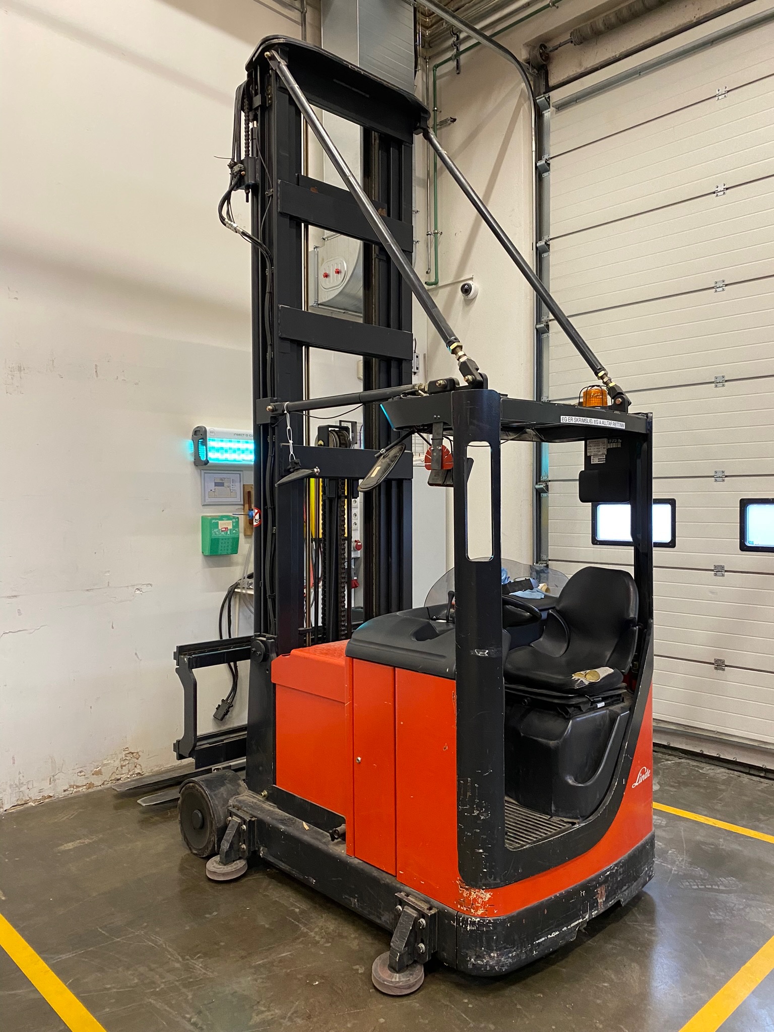 SELT / SOLD - Linde A10 staflari - lyftari