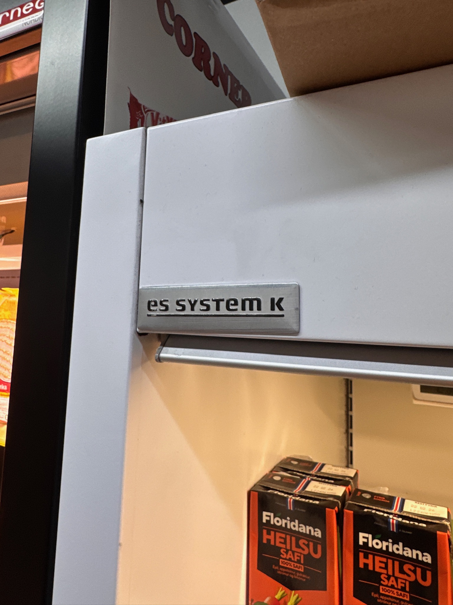 SELT / SOLD ES System K opinn kæliskápur með gardínu, H196xB120xD63sm. 6