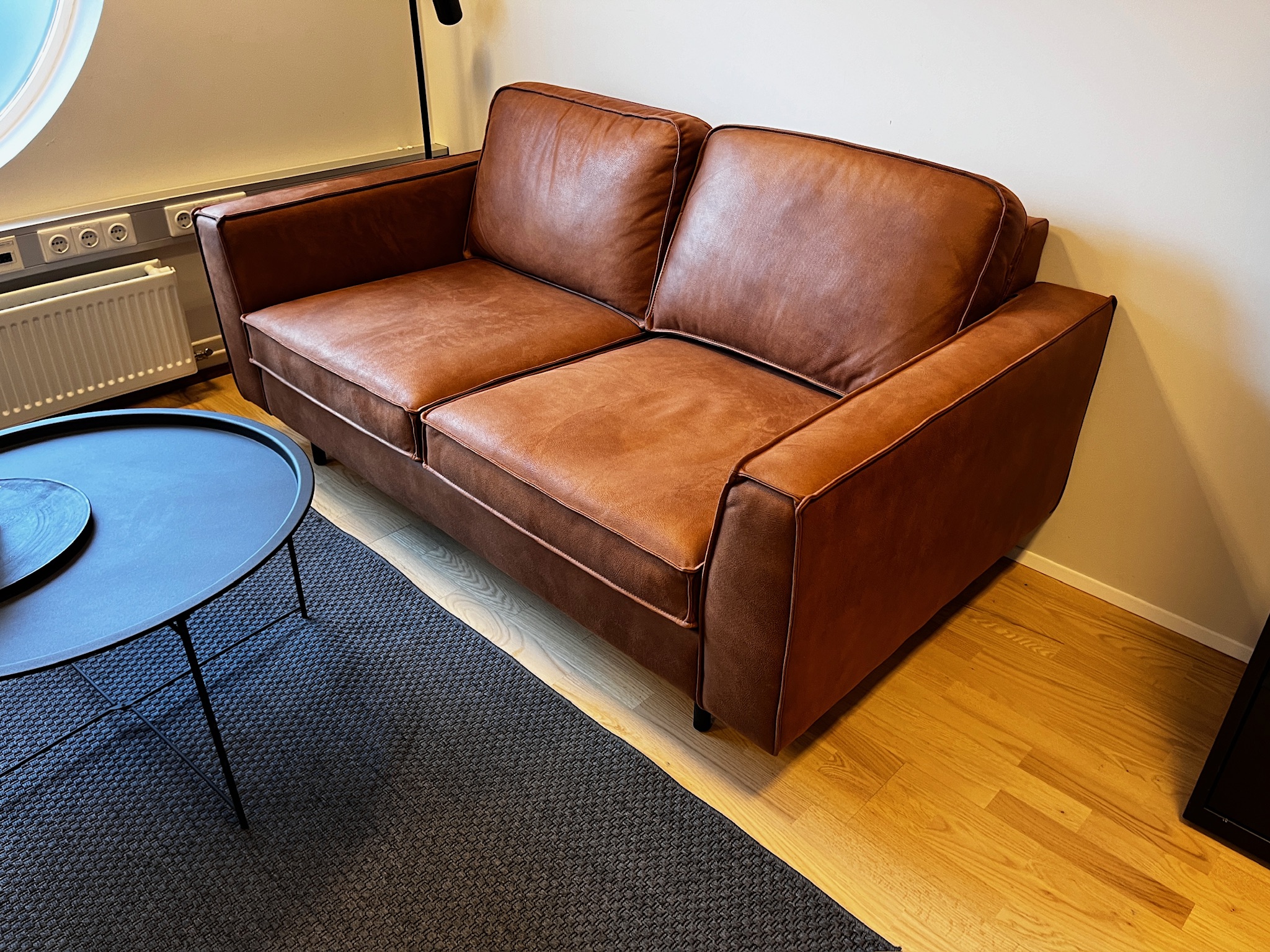 SELT / SOLD Scott 2ja sæta sófi frá Ilvu